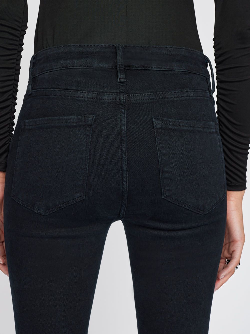 Le One Flare Front Slit -- Larsen sold by Frame Denim product image thumbnail 4