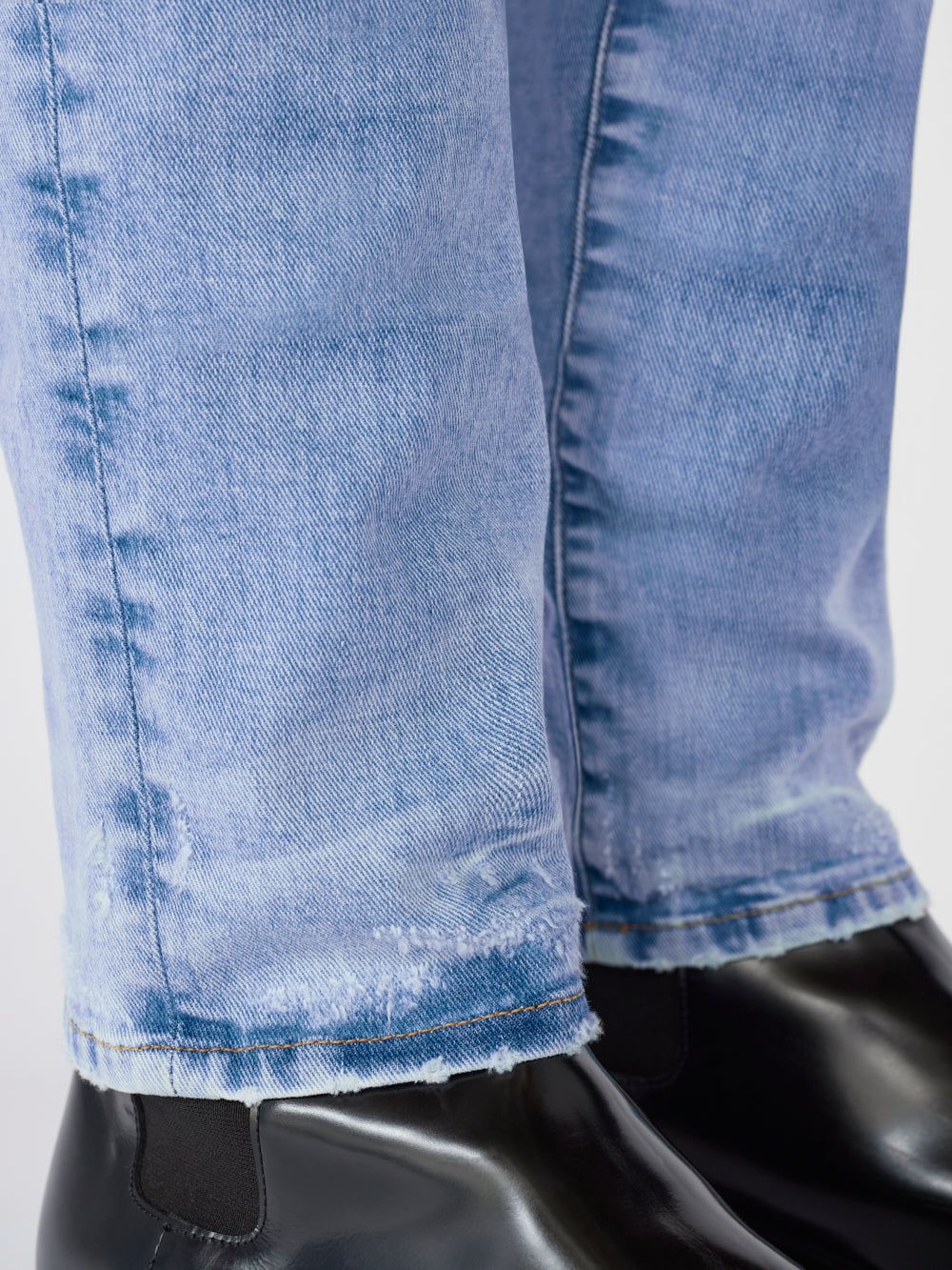 L'Homme Skinny Degradable -- Crestwood sold by Frame Denim product image thumbnail 6