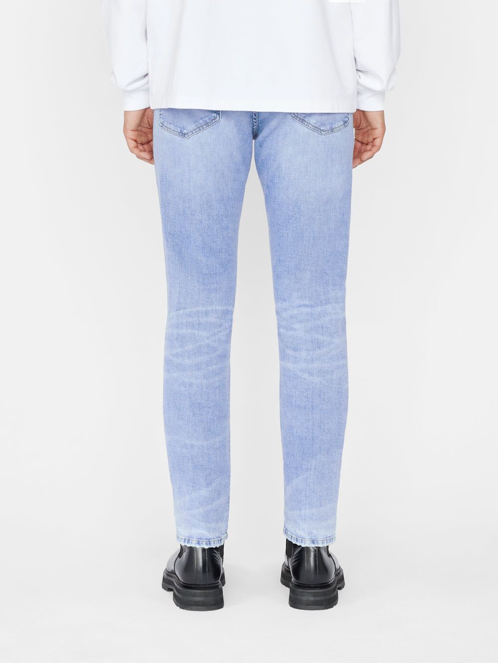 L'Homme Skinny Degradable -- Crestwood sold by Frame Denim product image thumbnail 8