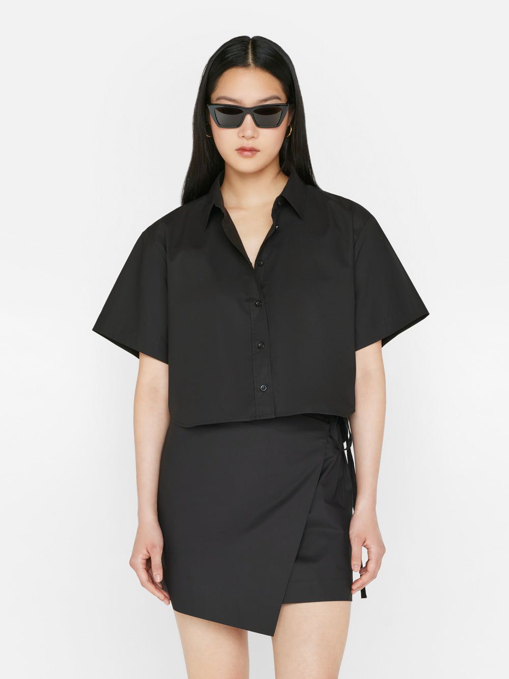 Cropped Short Sleeve Shirt -- Noir sold by Frame Denim