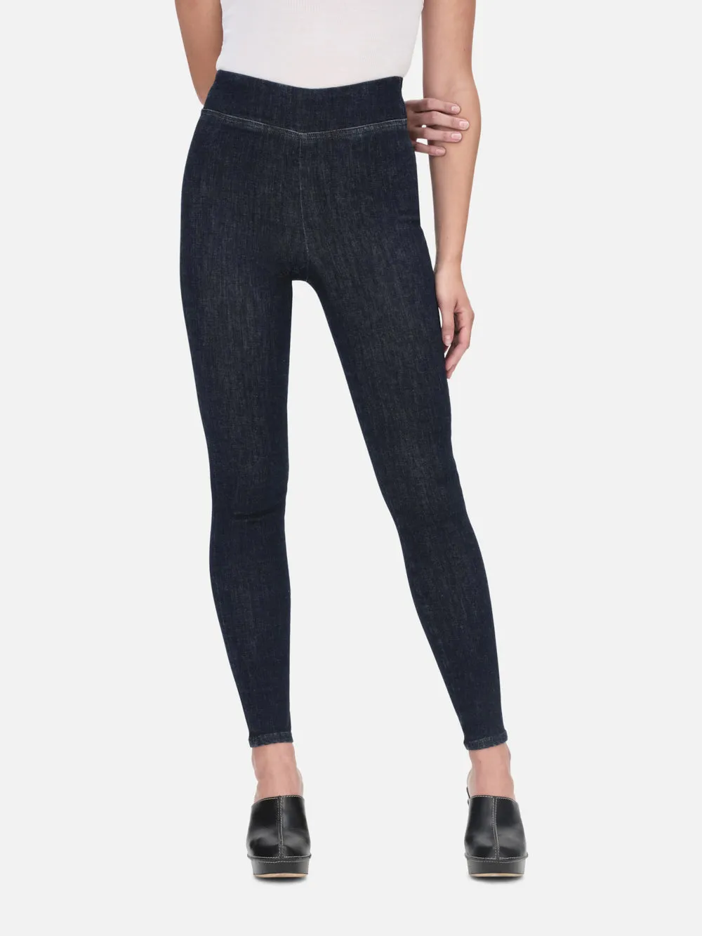 The Jetset Skinny Crop -- Keller sold by Frame Denim product image thumbnail 2