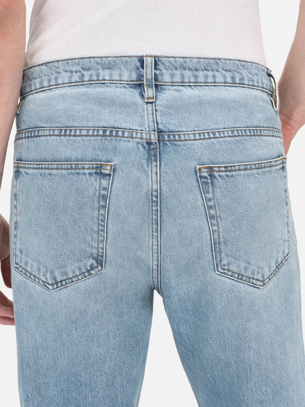The Straight Jean -- Gate sold by Frame Denim product image thumbnail 4