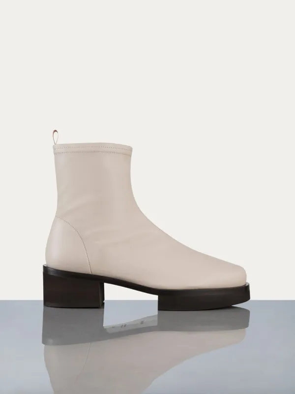 Le Remi Ankle Boot -- Light Tan made by Frame Denim