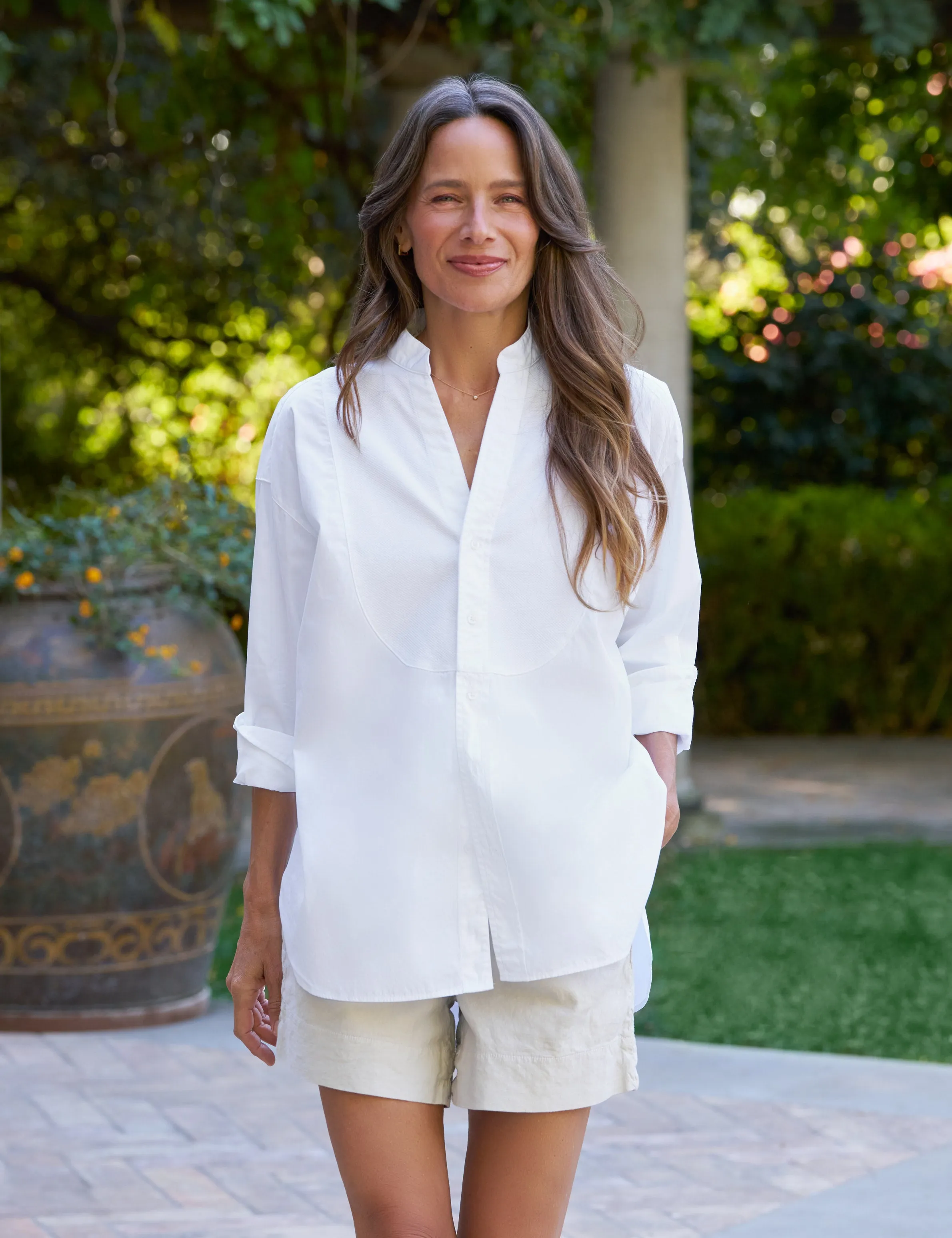 VICTORIA White, Superluxe sold by Frank & Eileen