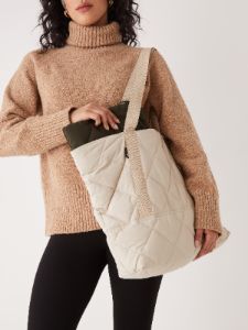 The Skyline Tote Bag in Feather Grey sold by Frank & Oak