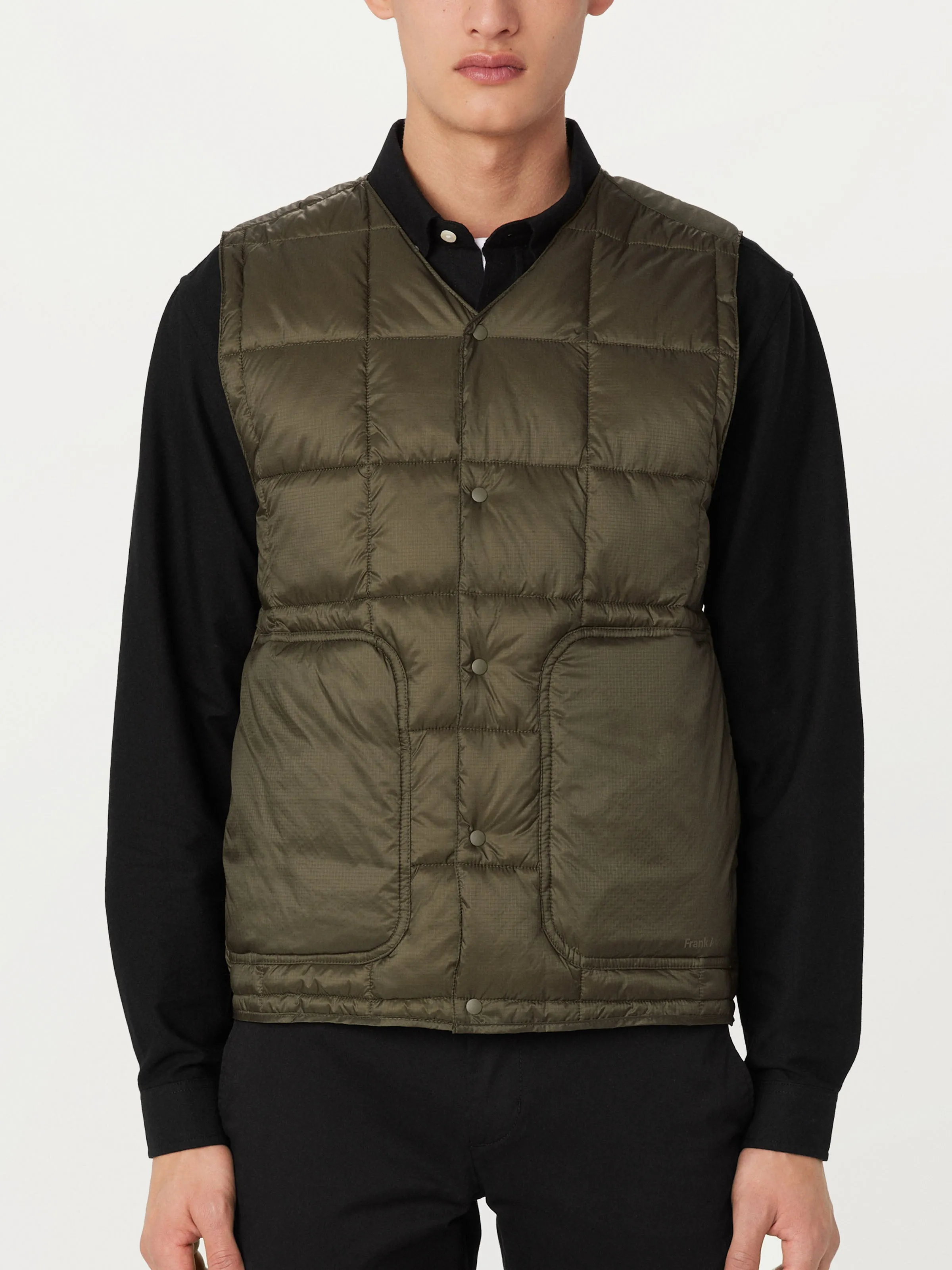 The Aero Packable Vest in Tuscany Green sold by Frank & Oak product image thumbnail 4