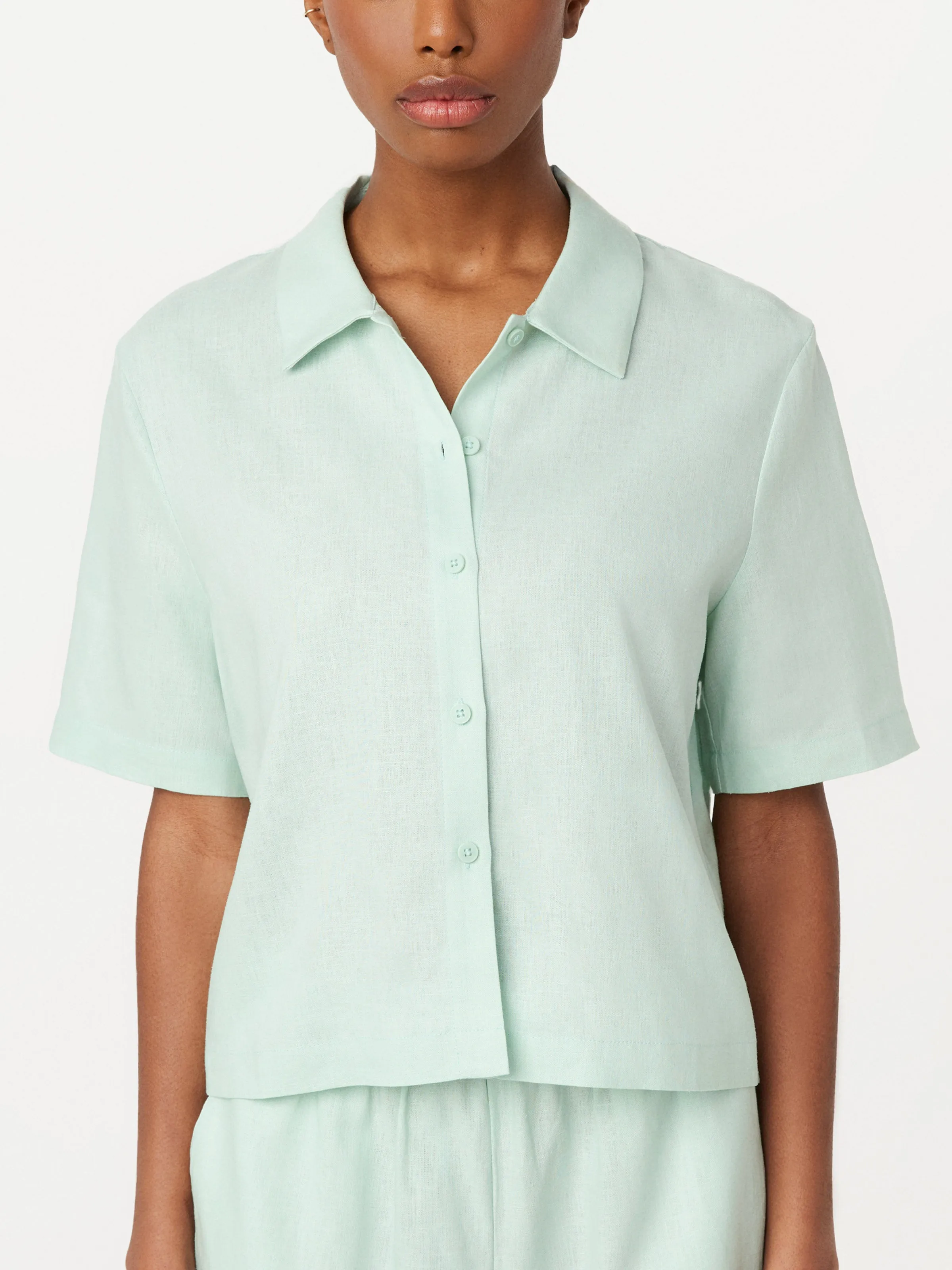 The Cropped Linen Blend Shirt in Seafoam sold by Frank & Oak product image thumbnail 3