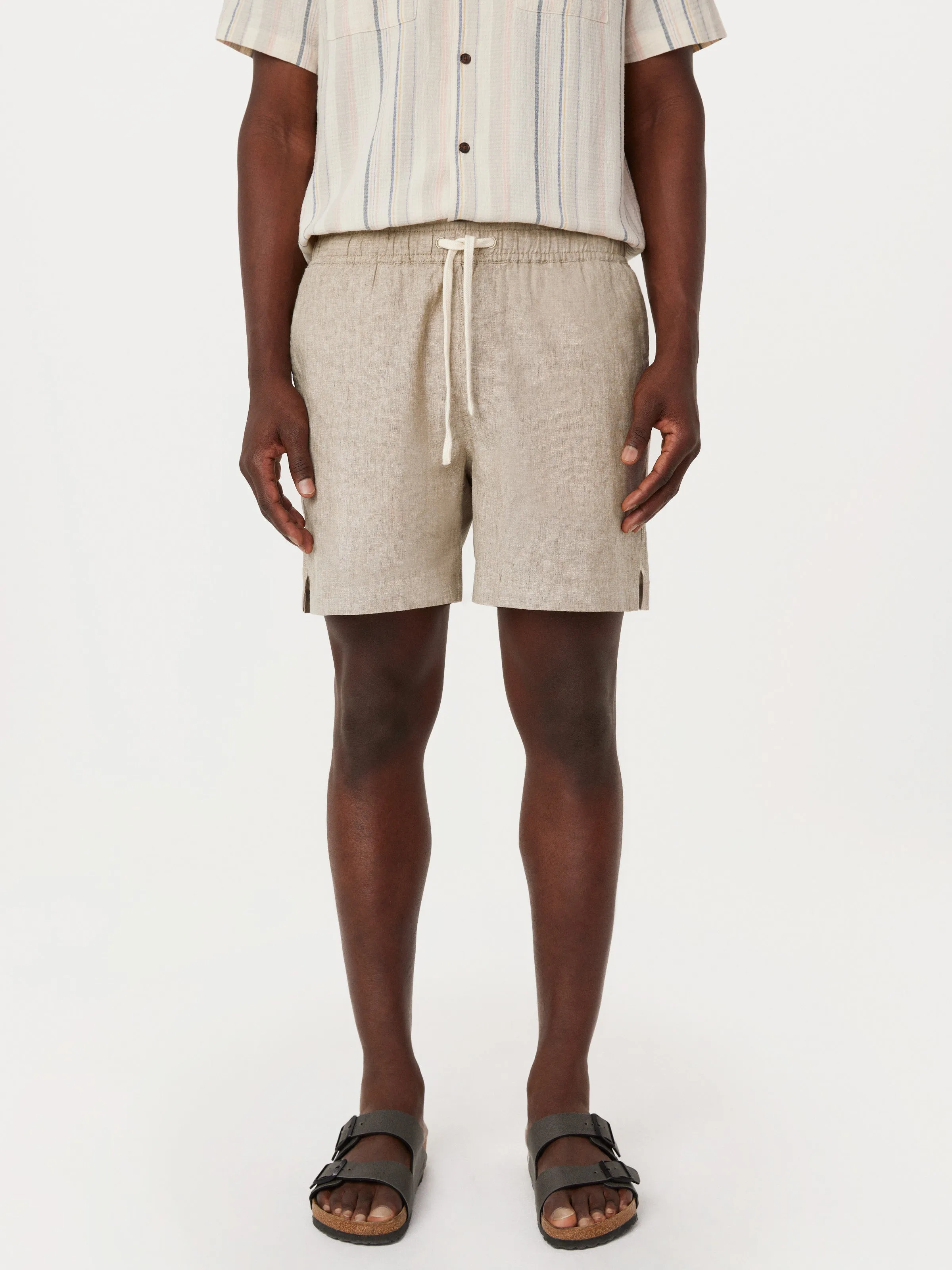 The Owen Linen Short in Hazel sold by Frank & Oak product image thumbnail 2
