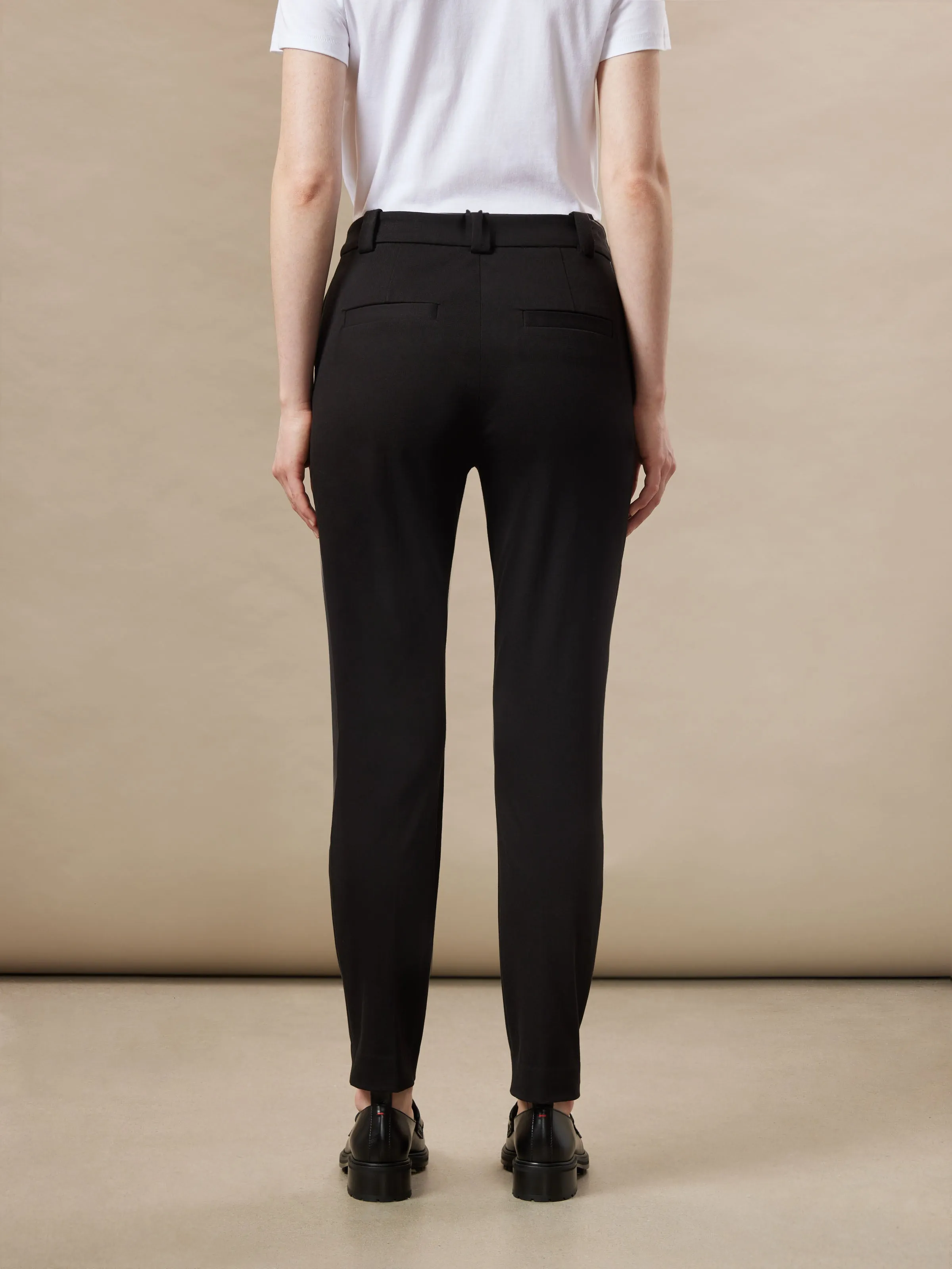 The Eleanor Slim Flex Pant in Black sold by Frank & Oak product image thumbnail 2