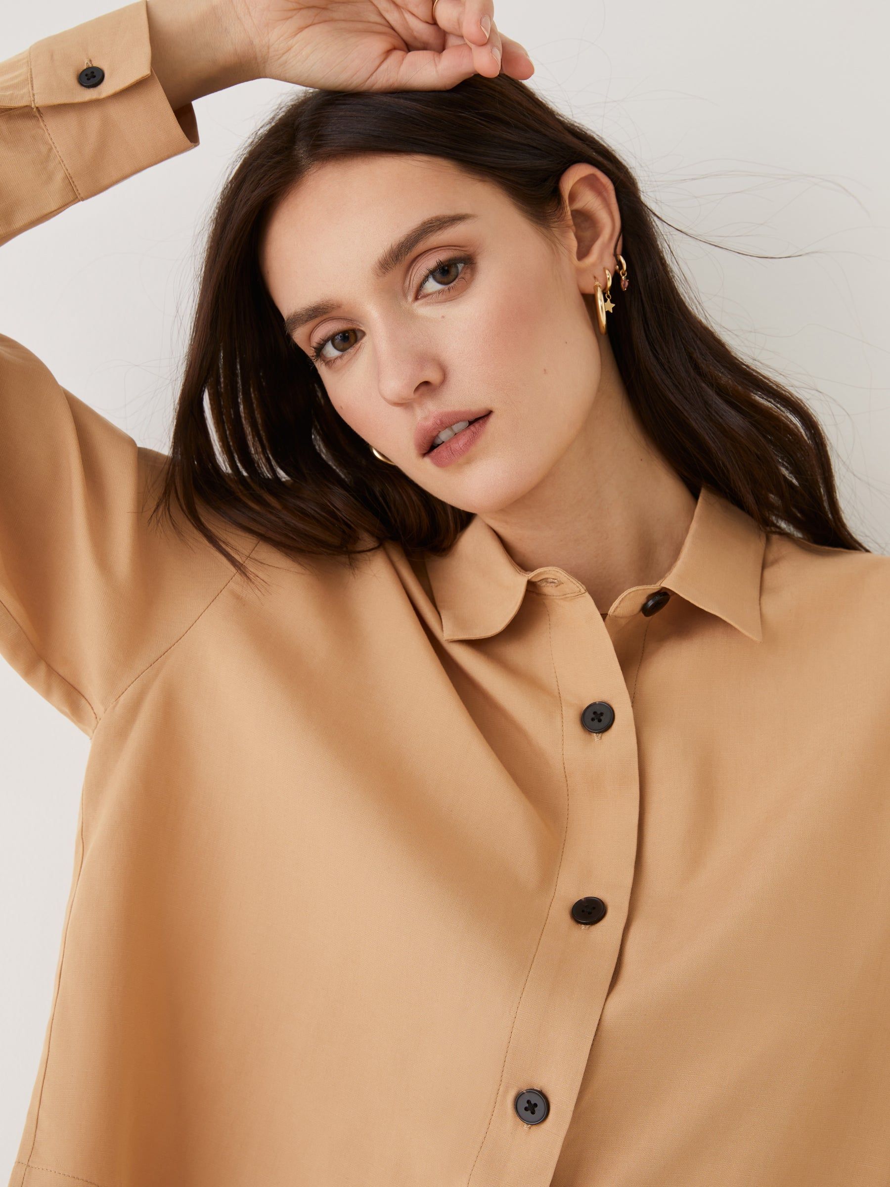 The Relaxed Blouse in Tan sold by Frank & Oak product image thumbnail 4