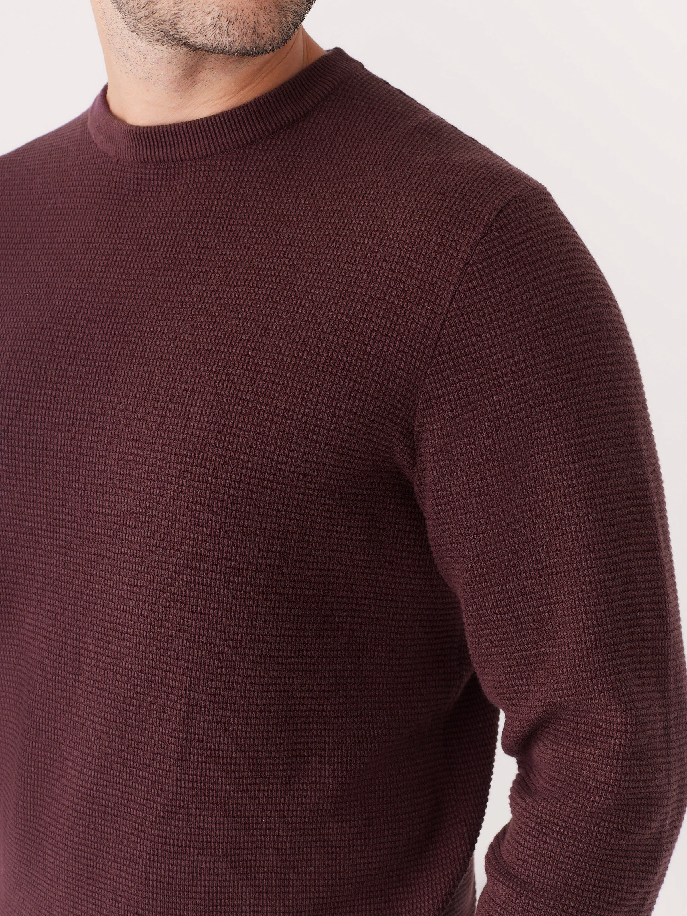 The Waffle Crewneck Sweater in Burgundy sold by Frank & Oak product image thumbnail 2