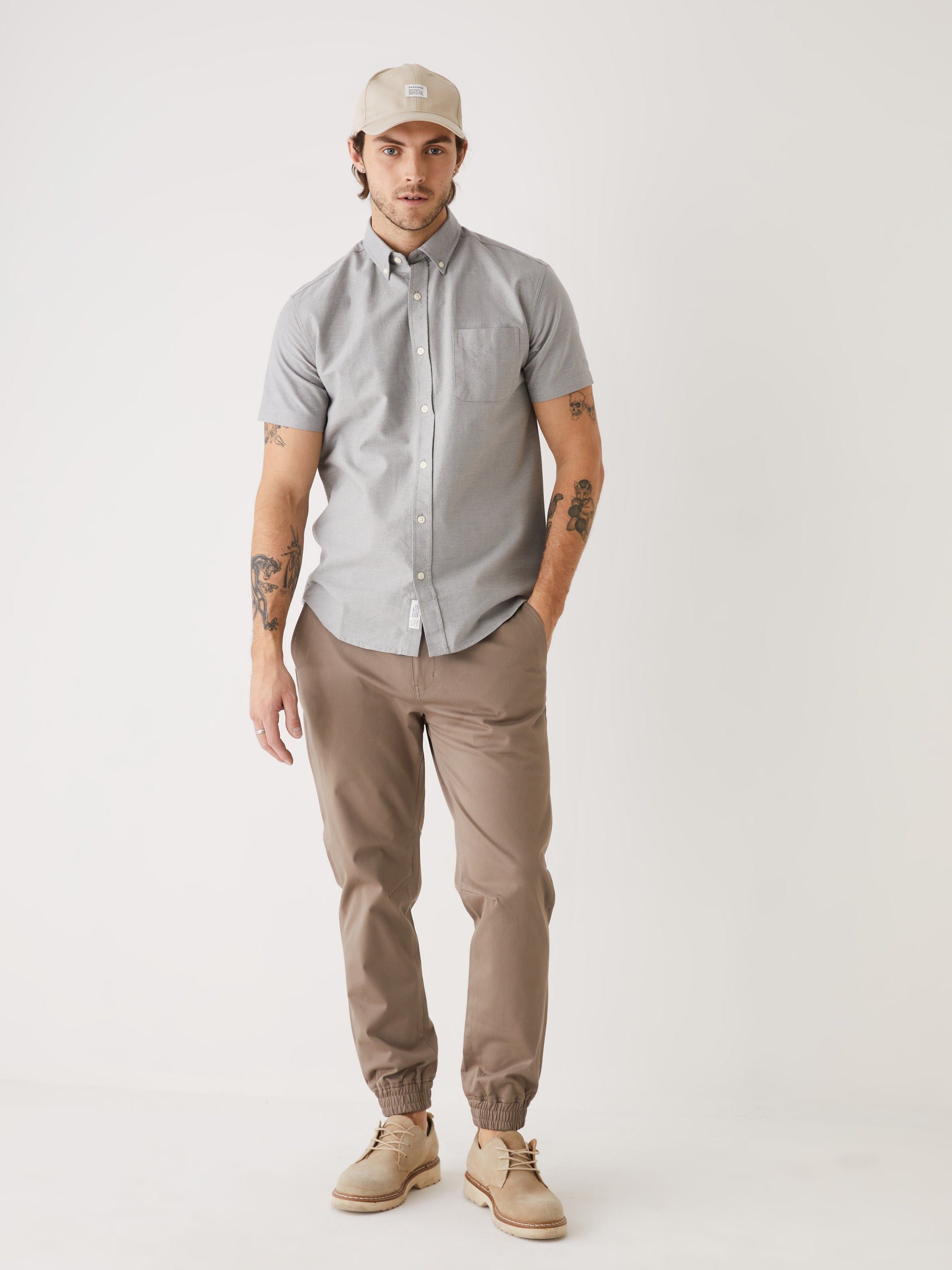 The Short-Sleeved Jasper Oxford Shirt in Grey sold by Frank & Oak product image thumbnail 3