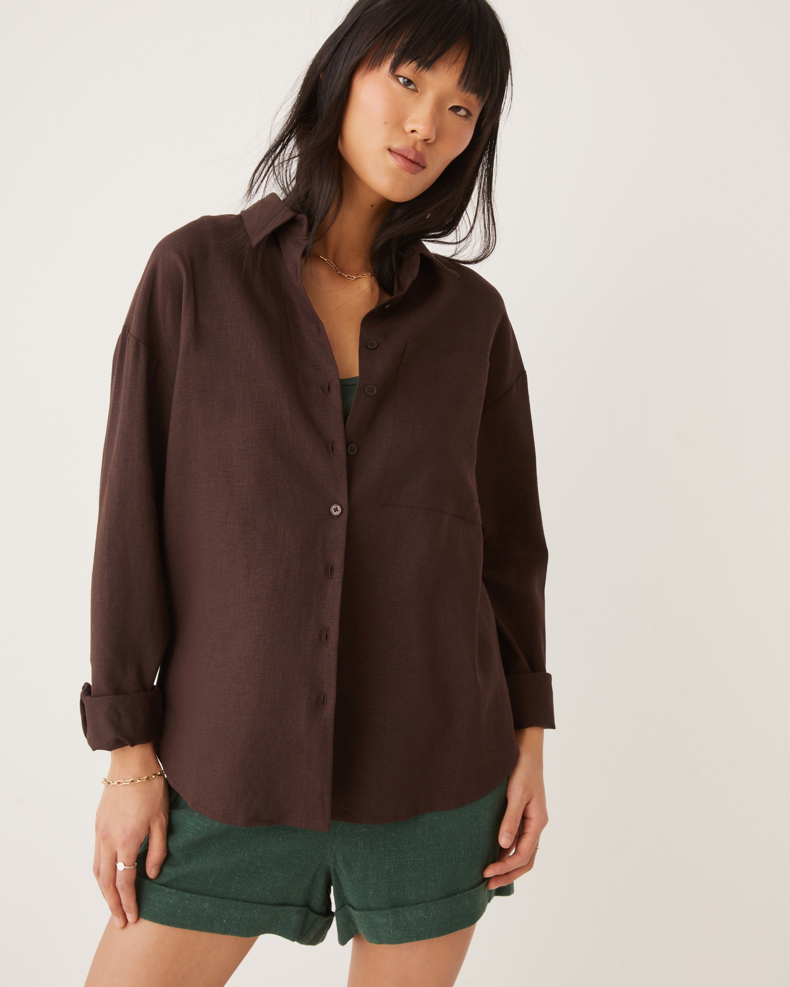 The Boyfriend Linen Shirt in Dark Brown sold by Frank & Oak product image thumbnail 4