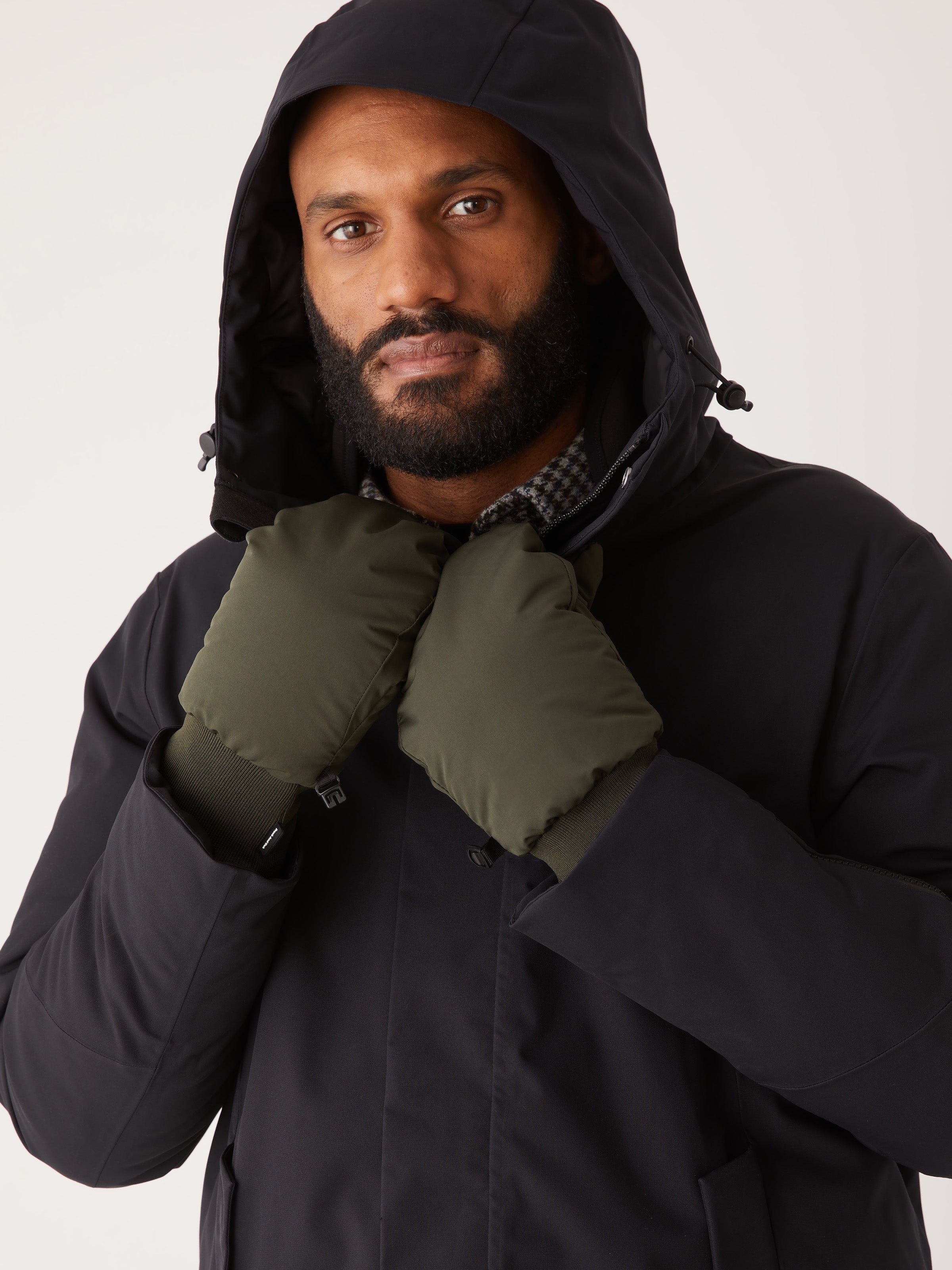 The Puffer Mittens in Rosin sold by Frank & Oak product image thumbnail 2