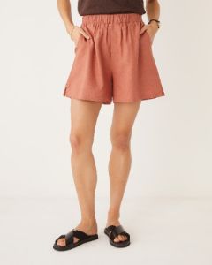 The Annie Linen Short in Copper brown sold by Frank & Oak