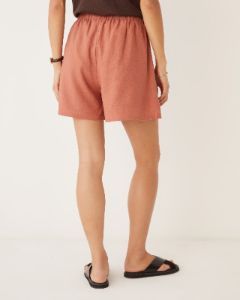 The Annie Linen Short in Copper brown sold by Frank & Oak