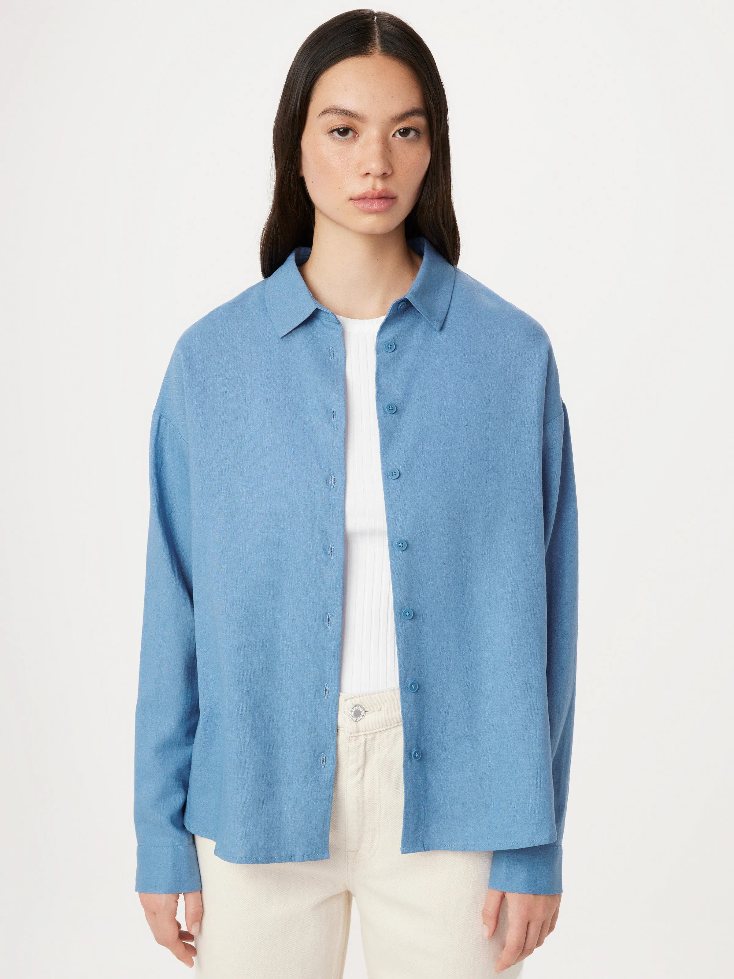The Linen Long Sleeve Shirt in Coronet Blue sold by Frank & Oak product image thumbnail 4