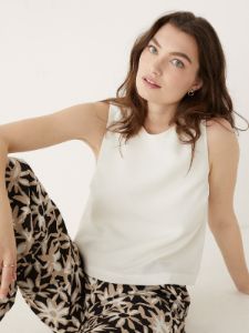 The TENCEL™ Linen Shell Top in White sold by Frank & Oak