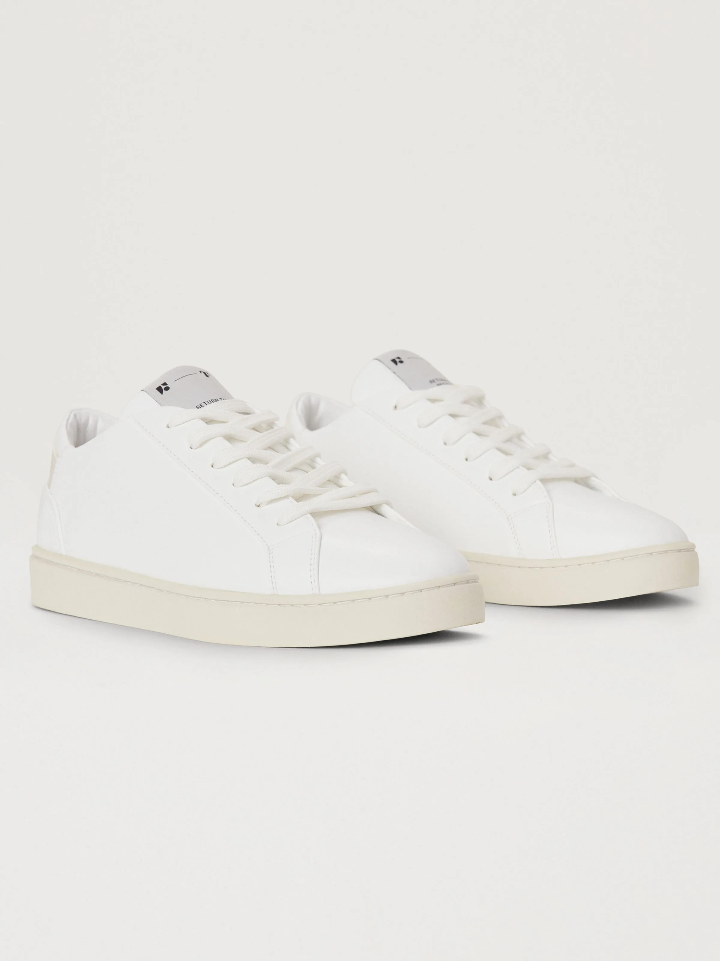 The Thousand Fell x Frank And Oak Sneaker in White sold by Frank & Oak product image thumbnail 2