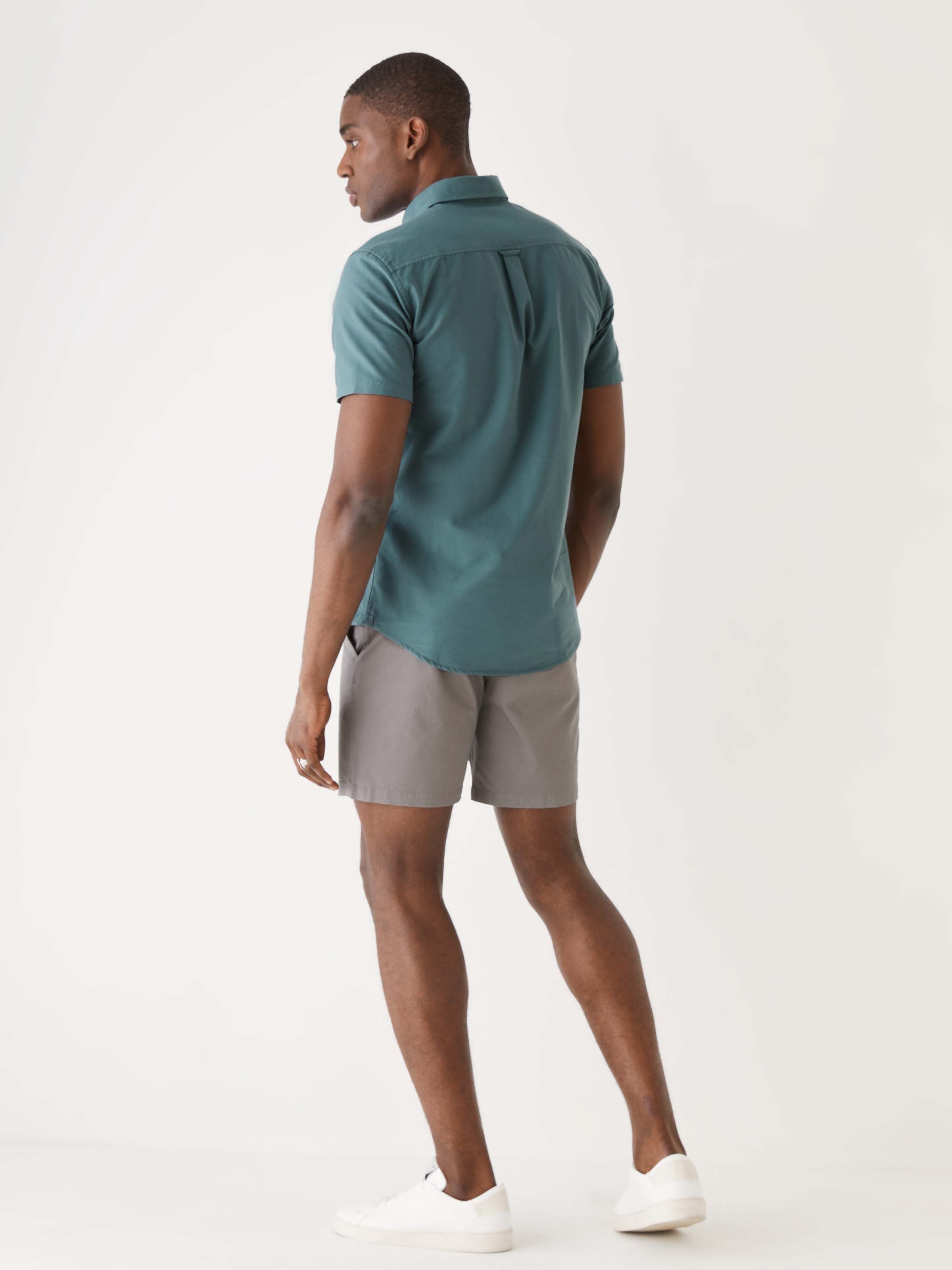 The Short-Sleeved Jasper Oxford Shirt in Green sold by Frank & Oak product image thumbnail 4