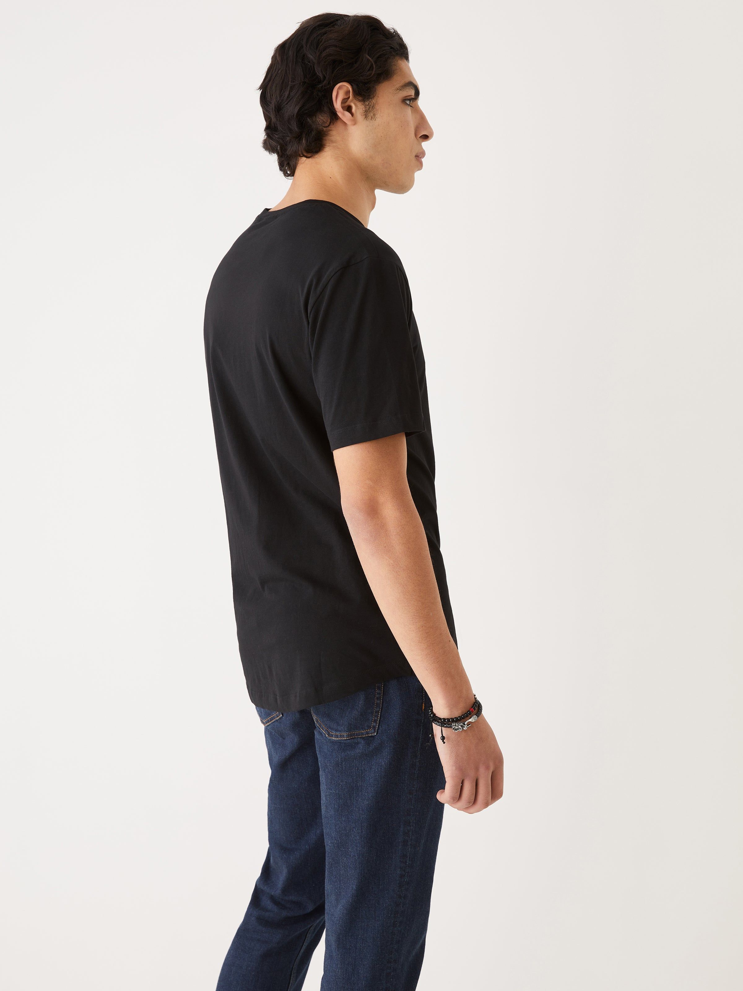 The Relaxed Arc Hem T-Shirt in Black sold by Frank & Oak product image thumbnail 4