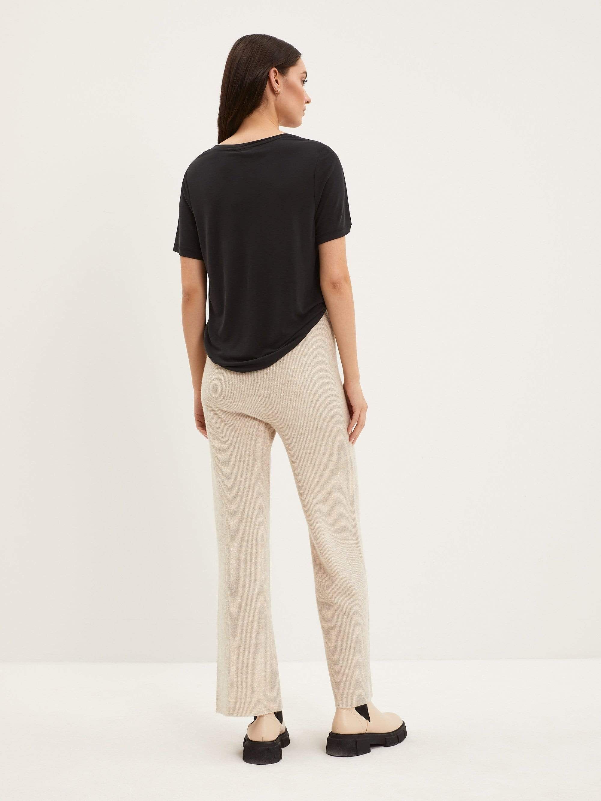 The SuperSoft V-Neck Tee in Black sold by Frank & Oak product image thumbnail 4