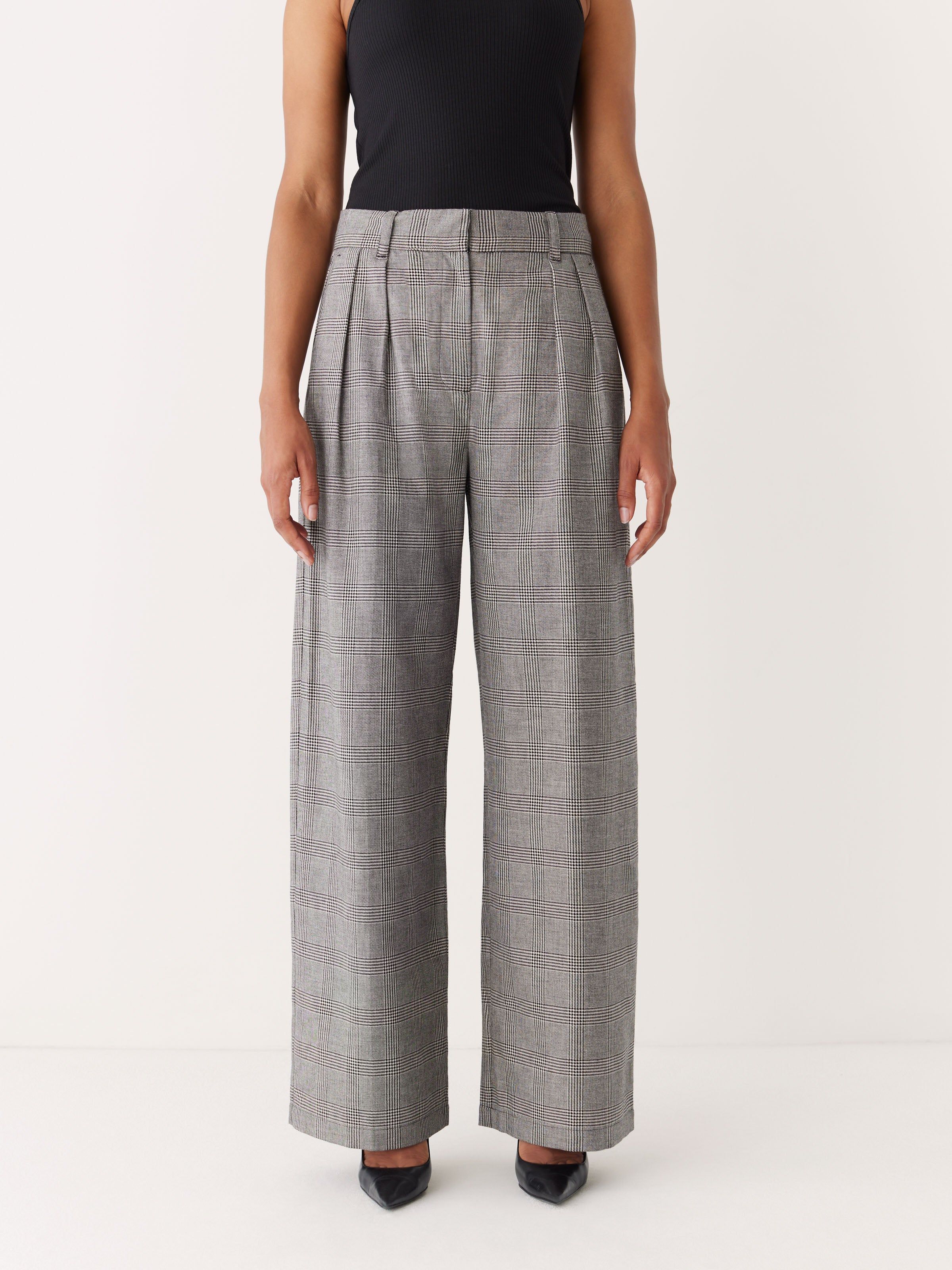 The Emma Ultra Wide Leg Pant in Black sold by Frank & Oak product image thumbnail 2