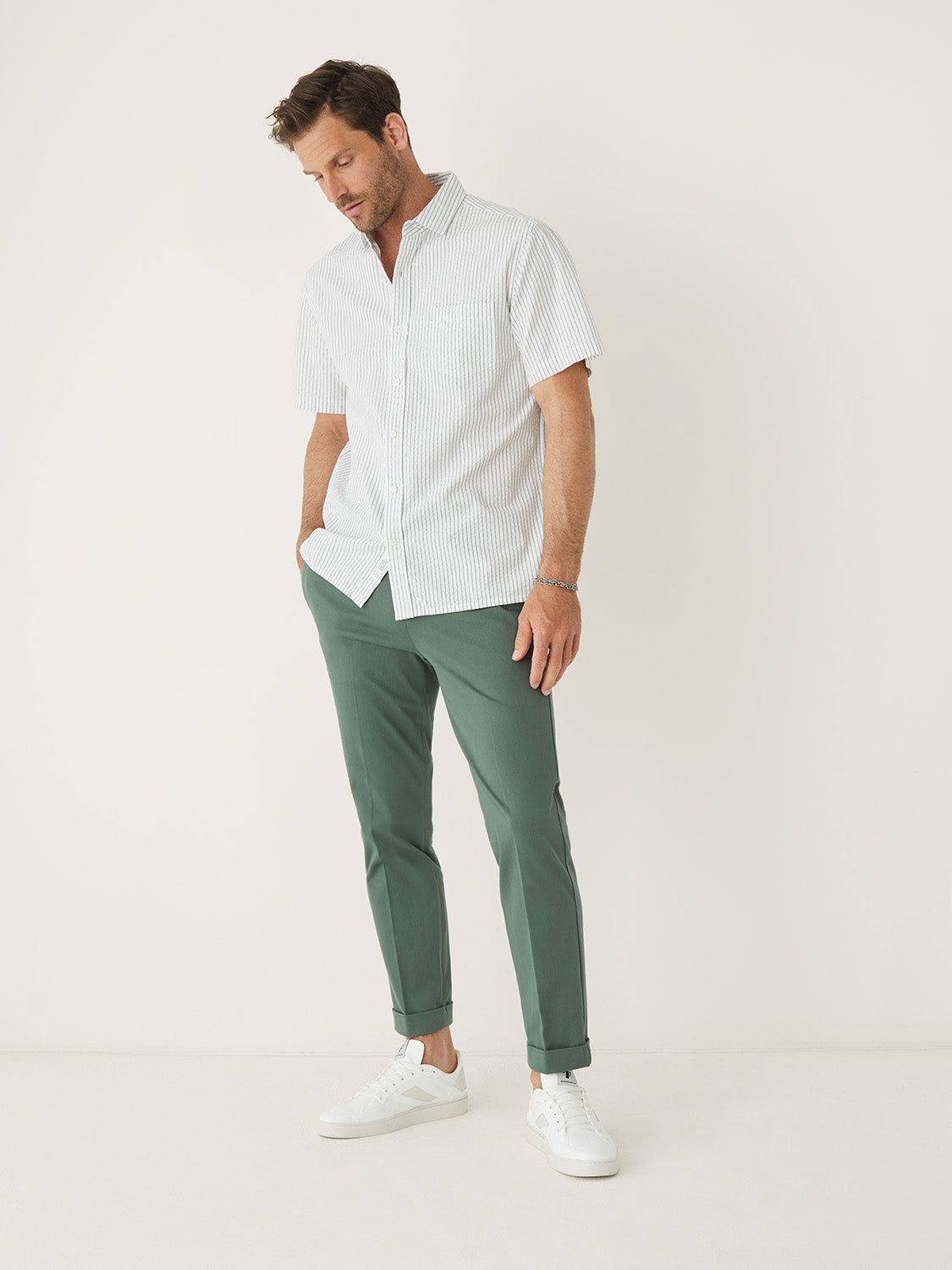 The Colin Tapered Flex Pant in Evergreen sold by Frank & Oak product image thumbnail 4