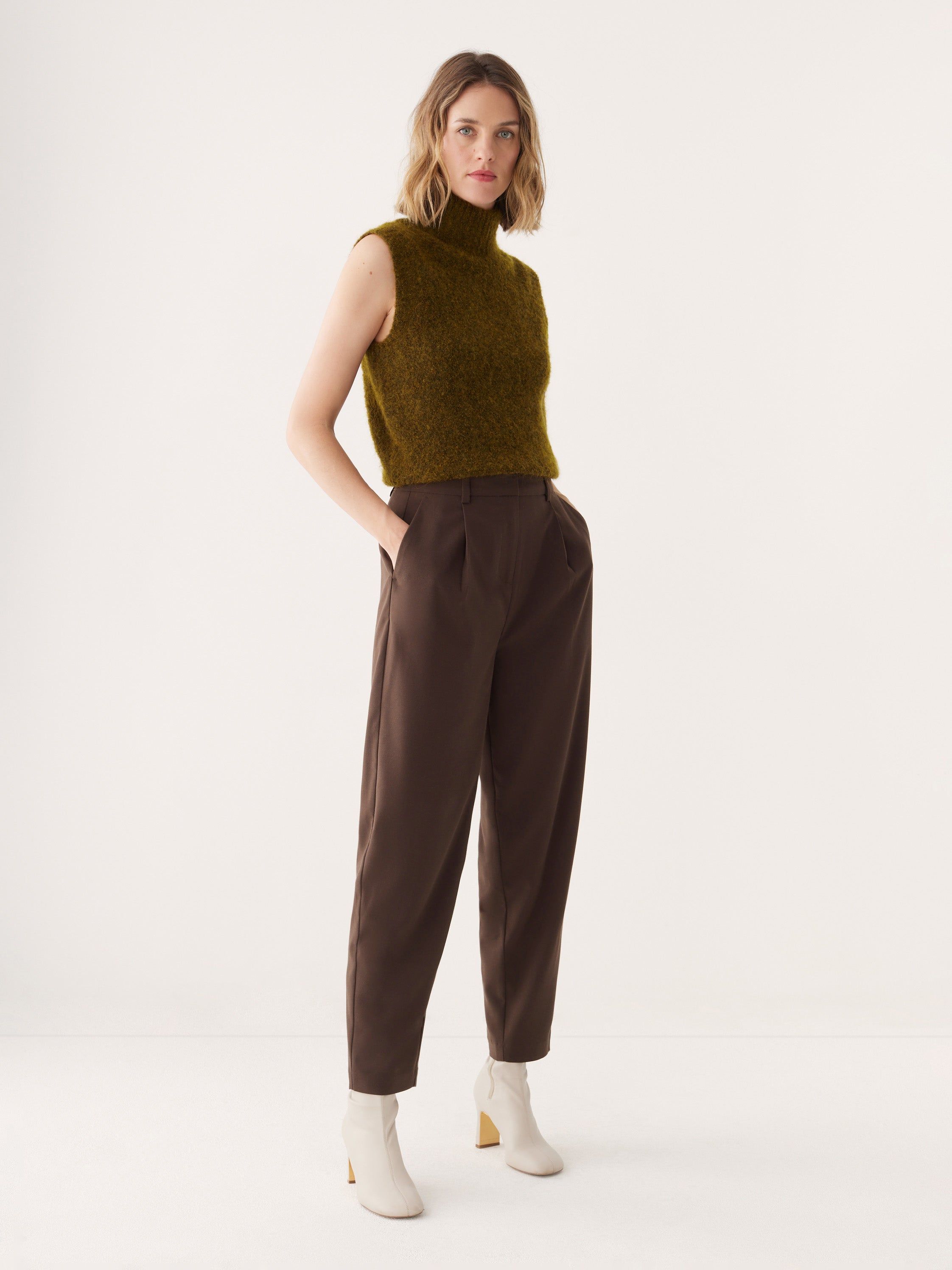 The Amelia Balloon Pant in Café sold by Frank & Oak product image thumbnail 3