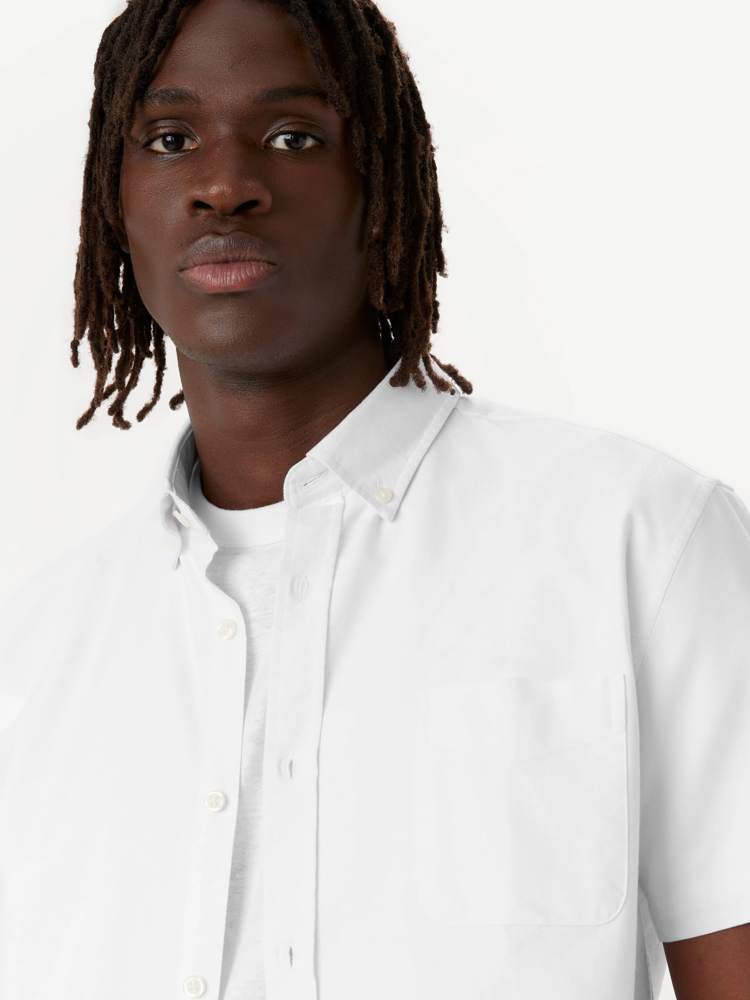 The Jasper Short Sleeve Oxford Shirt in White sold by Frank & Oak product image thumbnail 2