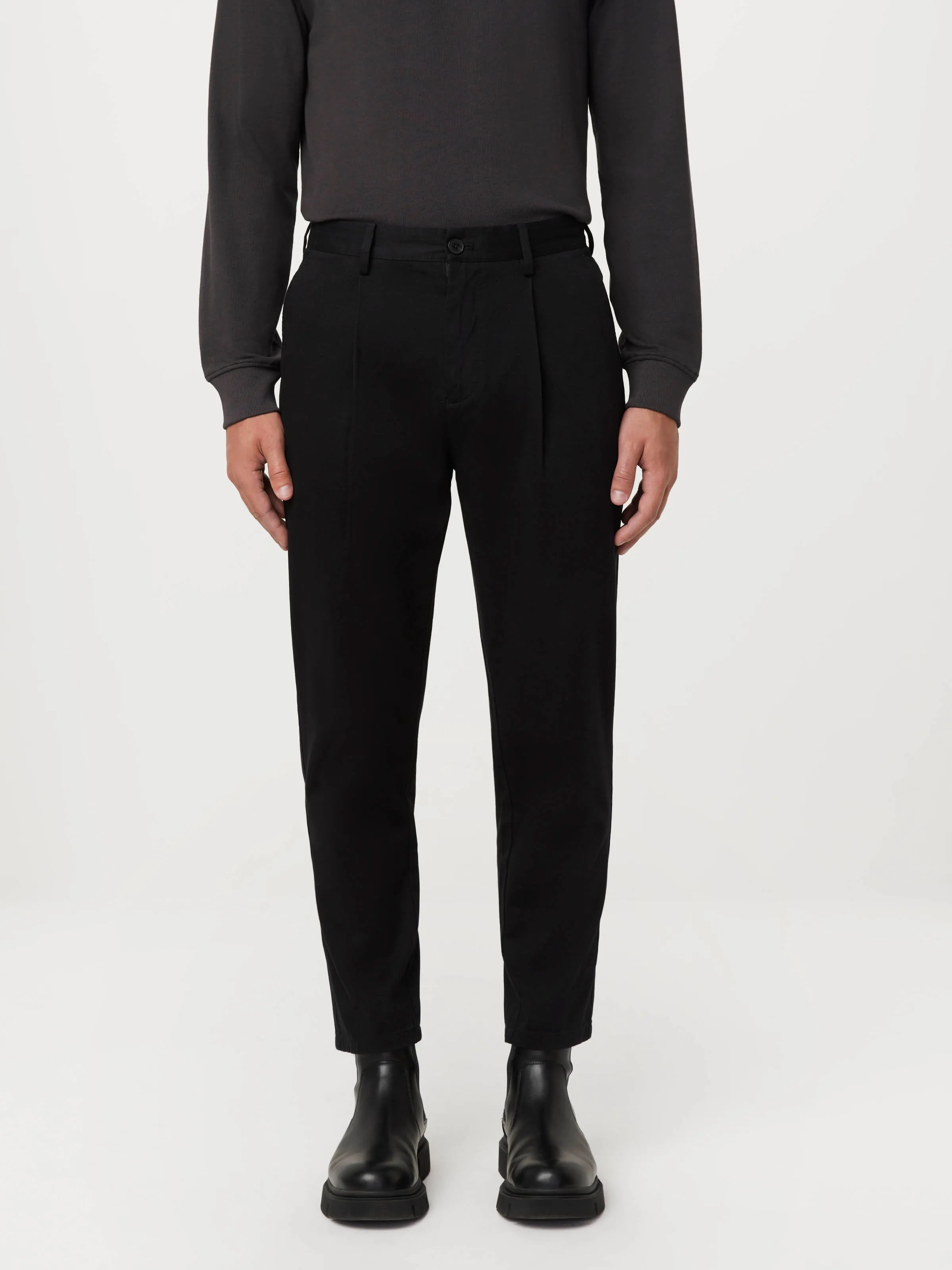 The Jamie Pleated Chino Pant in Black sold by Frank & Oak product image thumbnail 3