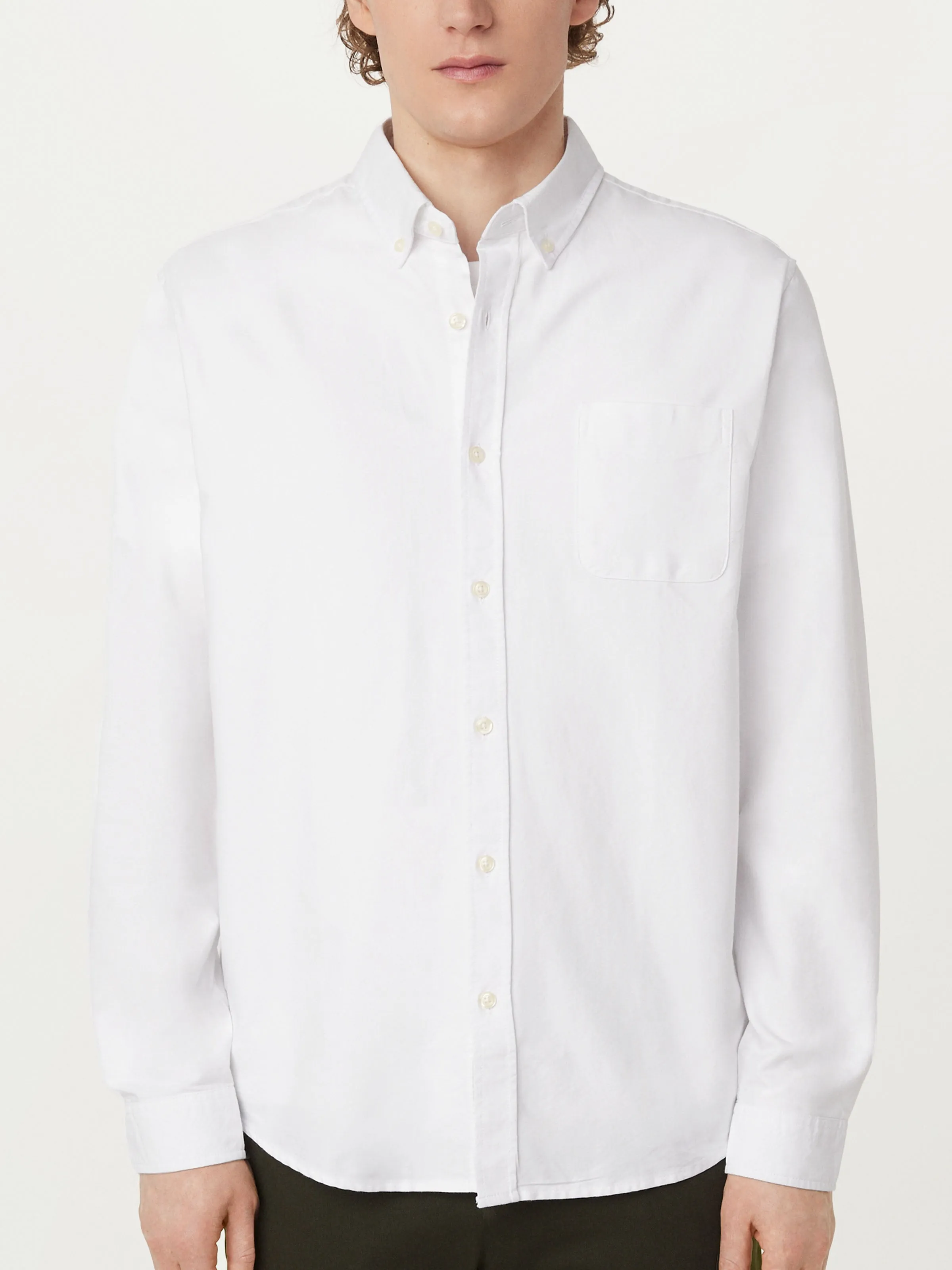 The Jasper Oxford Shirt in White sold by Frank & Oak product image thumbnail 3