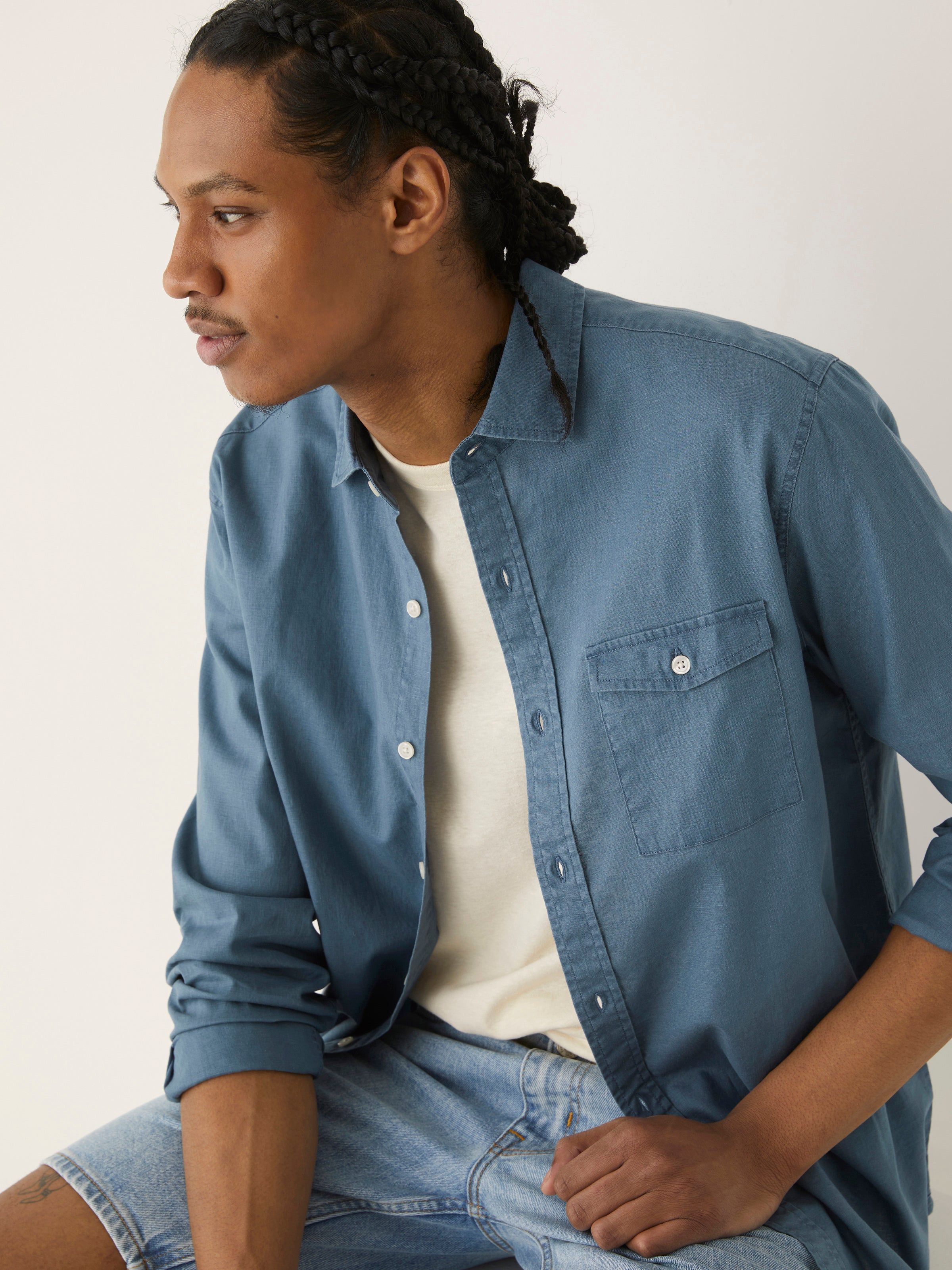 The Arc Hemp T-Shirt in White sold by Frank & Oak product image thumbnail 4