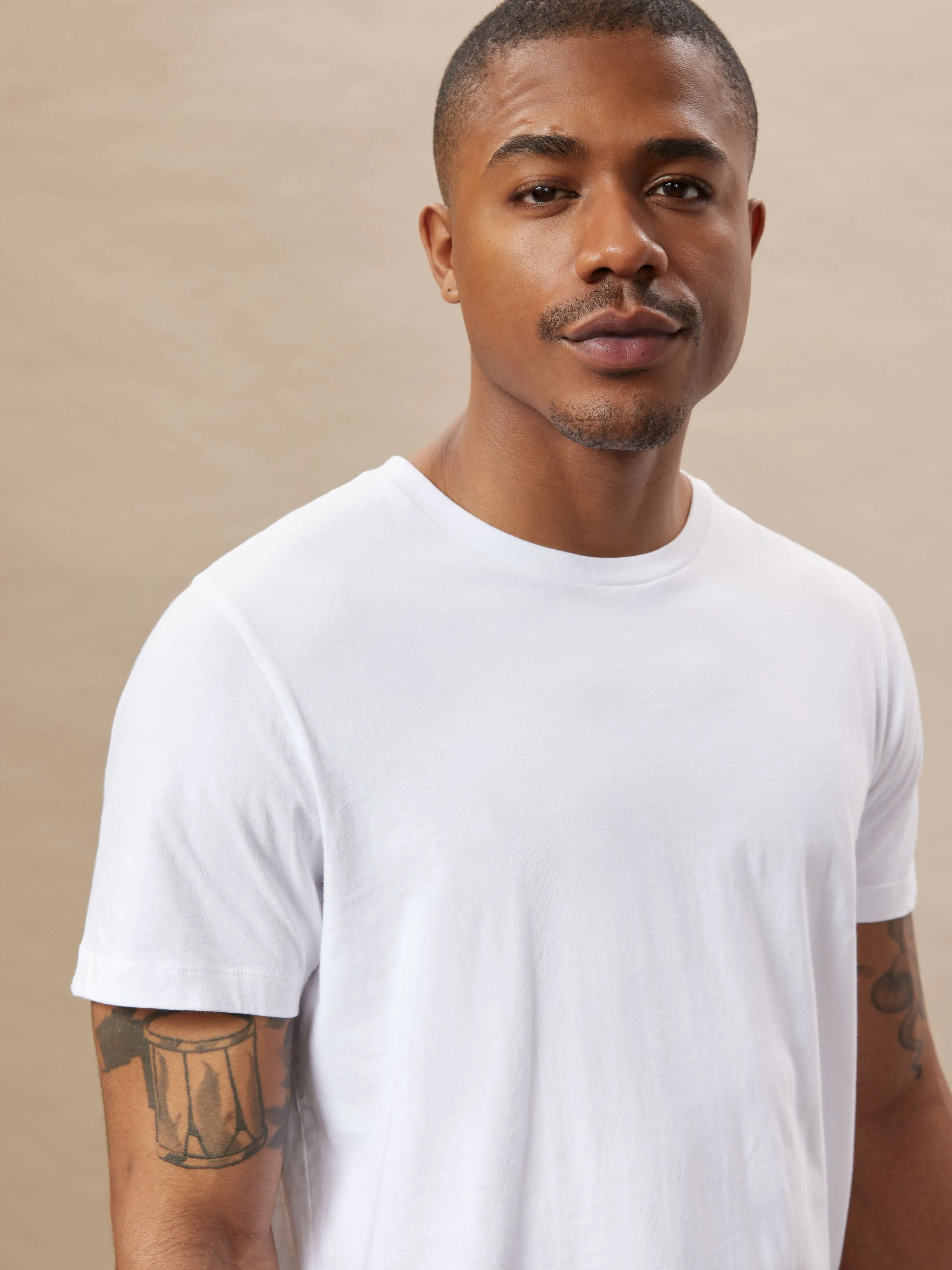 The Slim Fit Essential T-Shirt in Bright White sold by Frank & Oak product image thumbnail 5