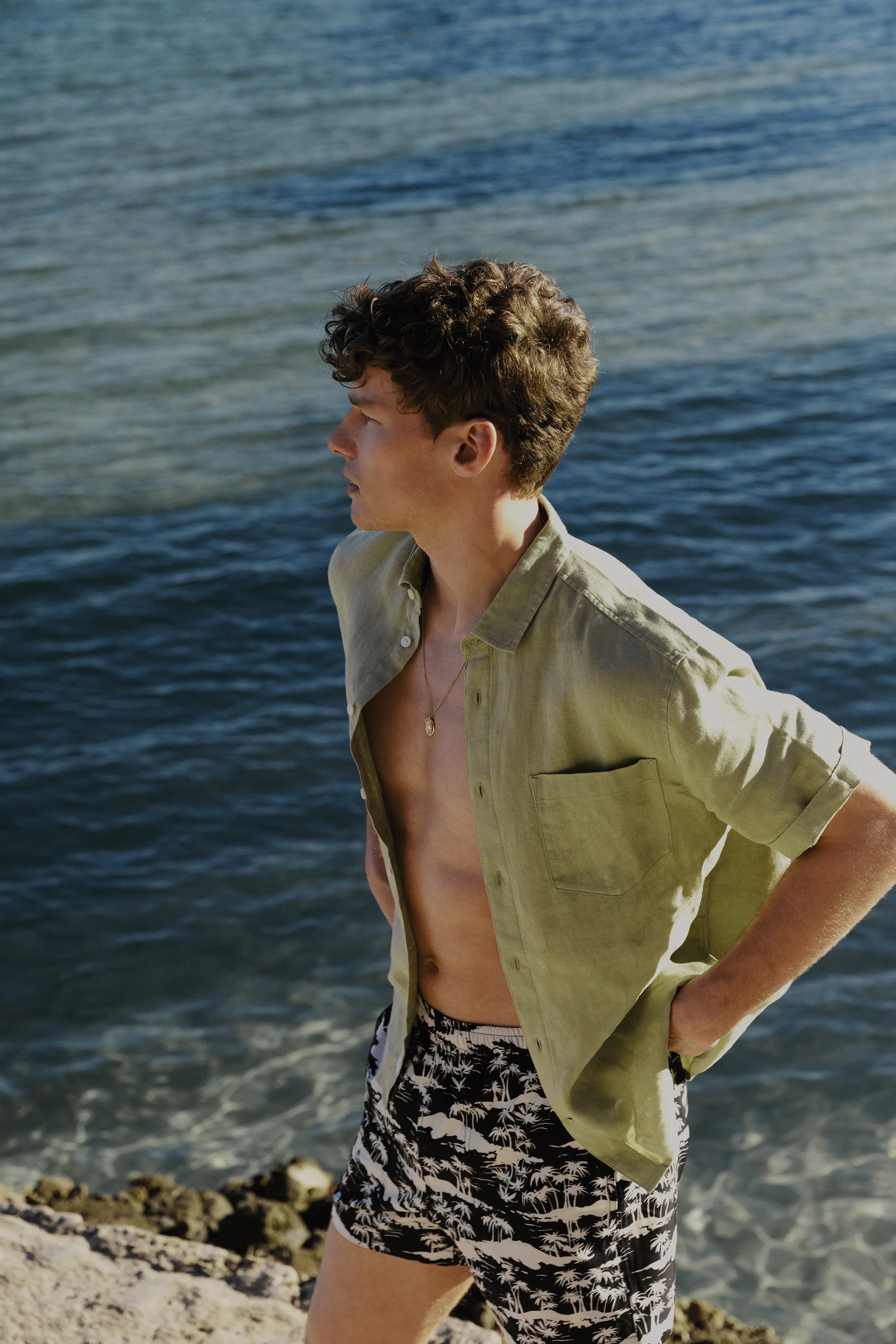 The Short Sleeve Linen Shirt in Olive Green sold by Frank & Oak product image thumbnail 2