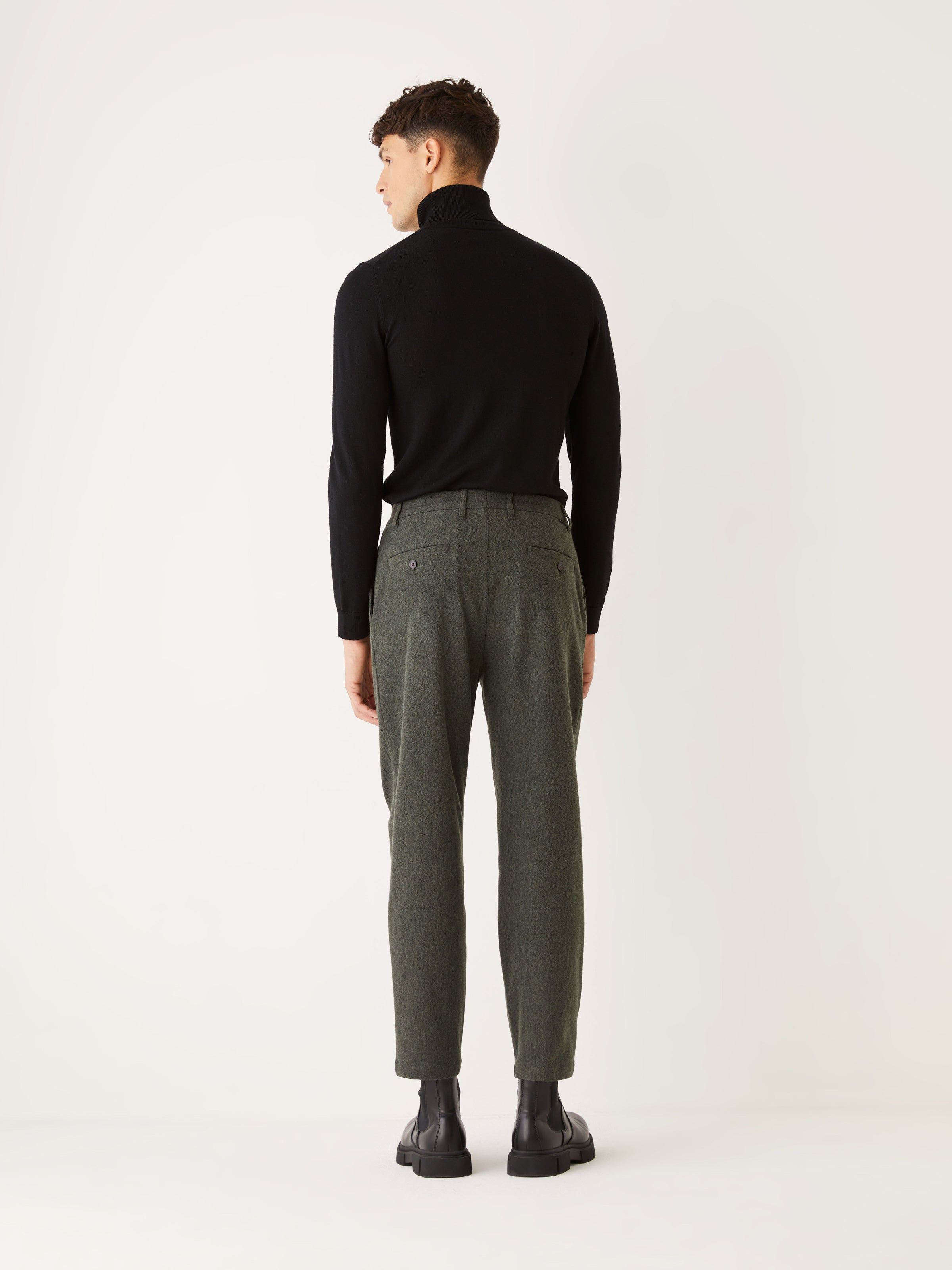 The Pleated Flex Pant in Green sold by Frank & Oak product image thumbnail 4