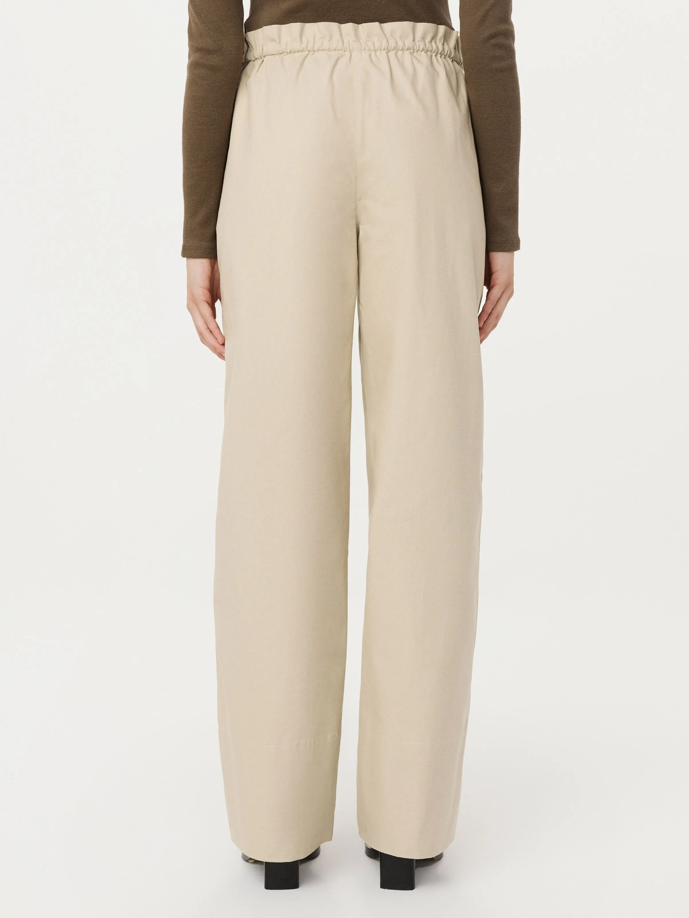 The Annie Paper Bag Loose Pant in Light Beige sold by Frank & Oak product image thumbnail 4