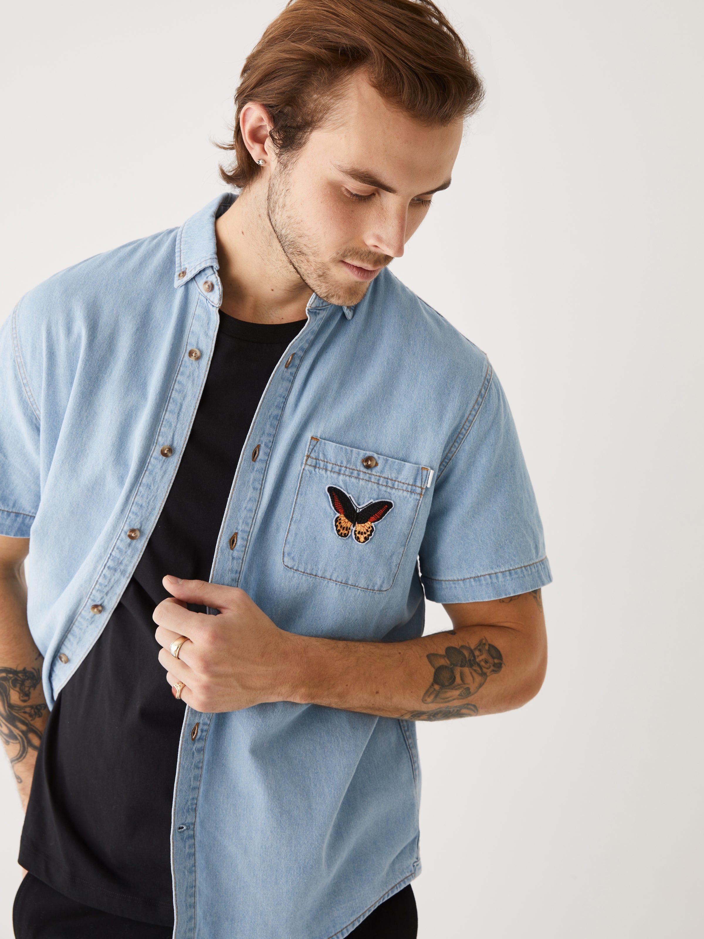 The Short Sleeve Denim Shirt in Vintage Bleach Blue sold by Frank & Oak product image thumbnail 3