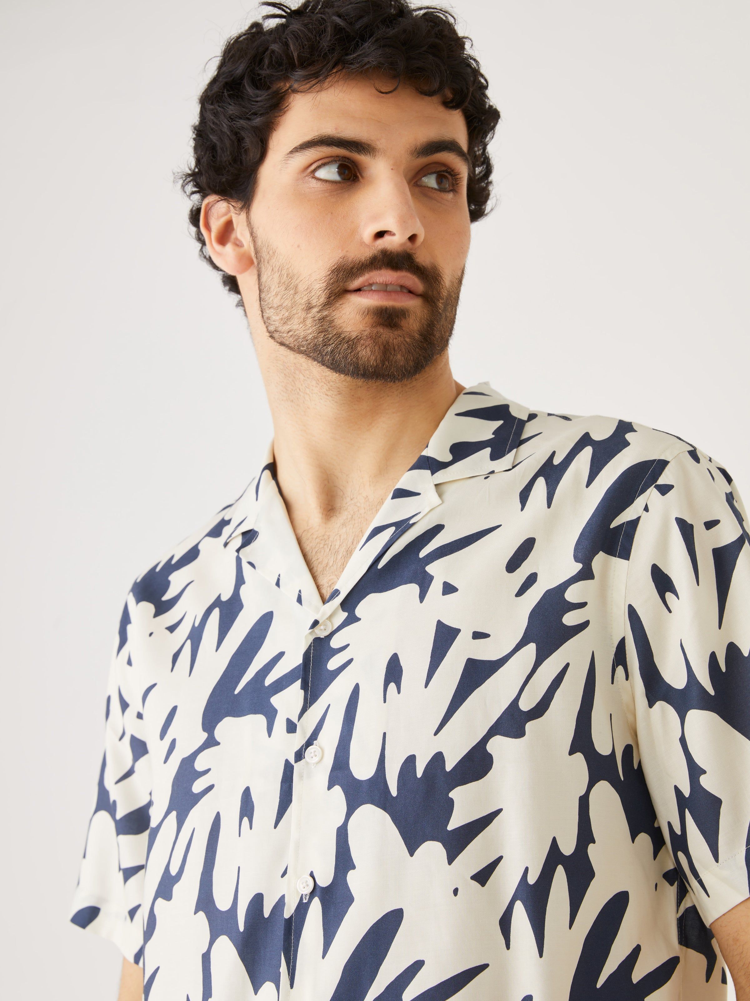 The Printed Resort Shirt in Indigo sold by Frank & Oak product image thumbnail 4