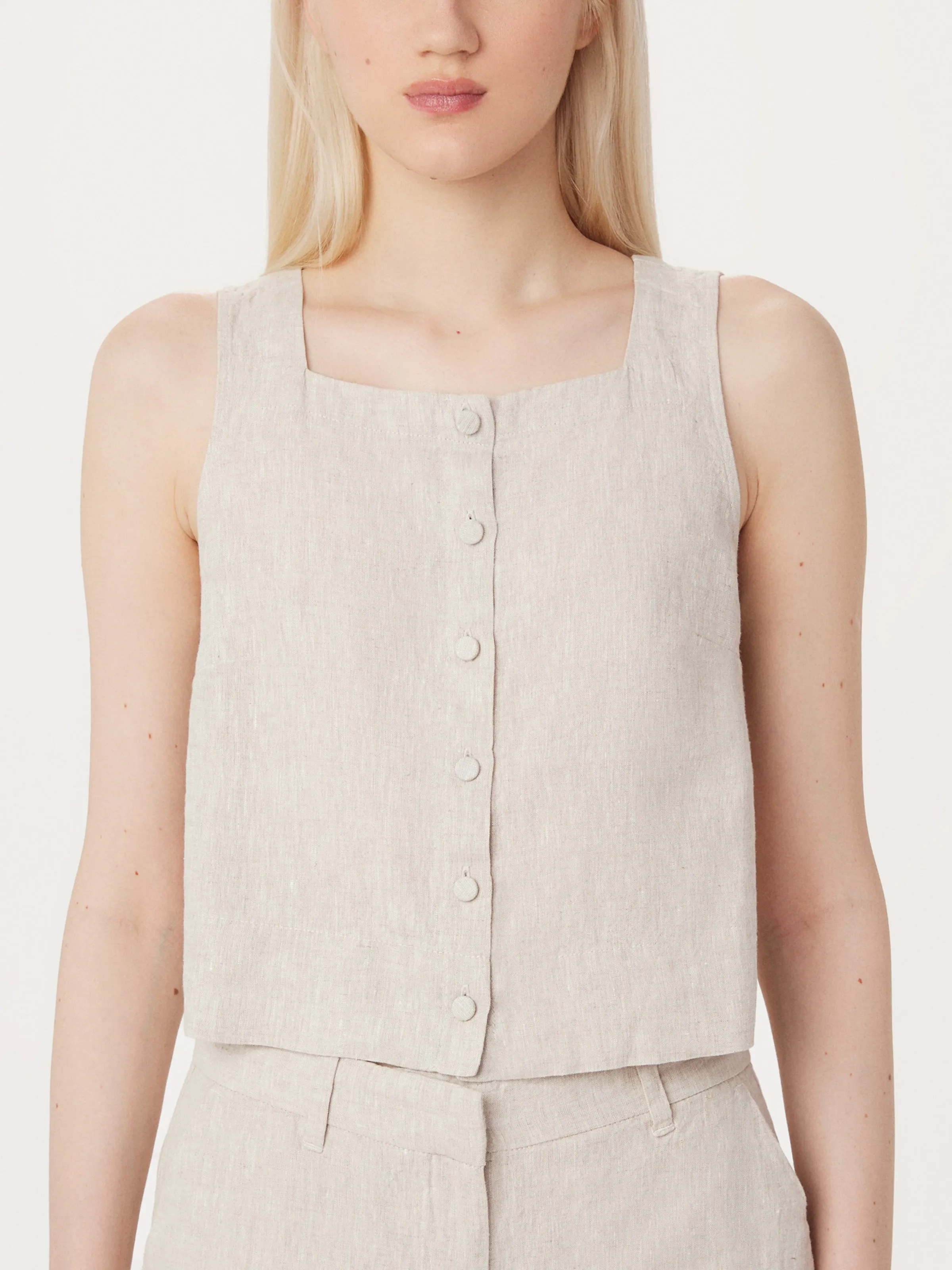 The Shell Linen Top in Light Beige sold by Frank & Oak product image thumbnail 3