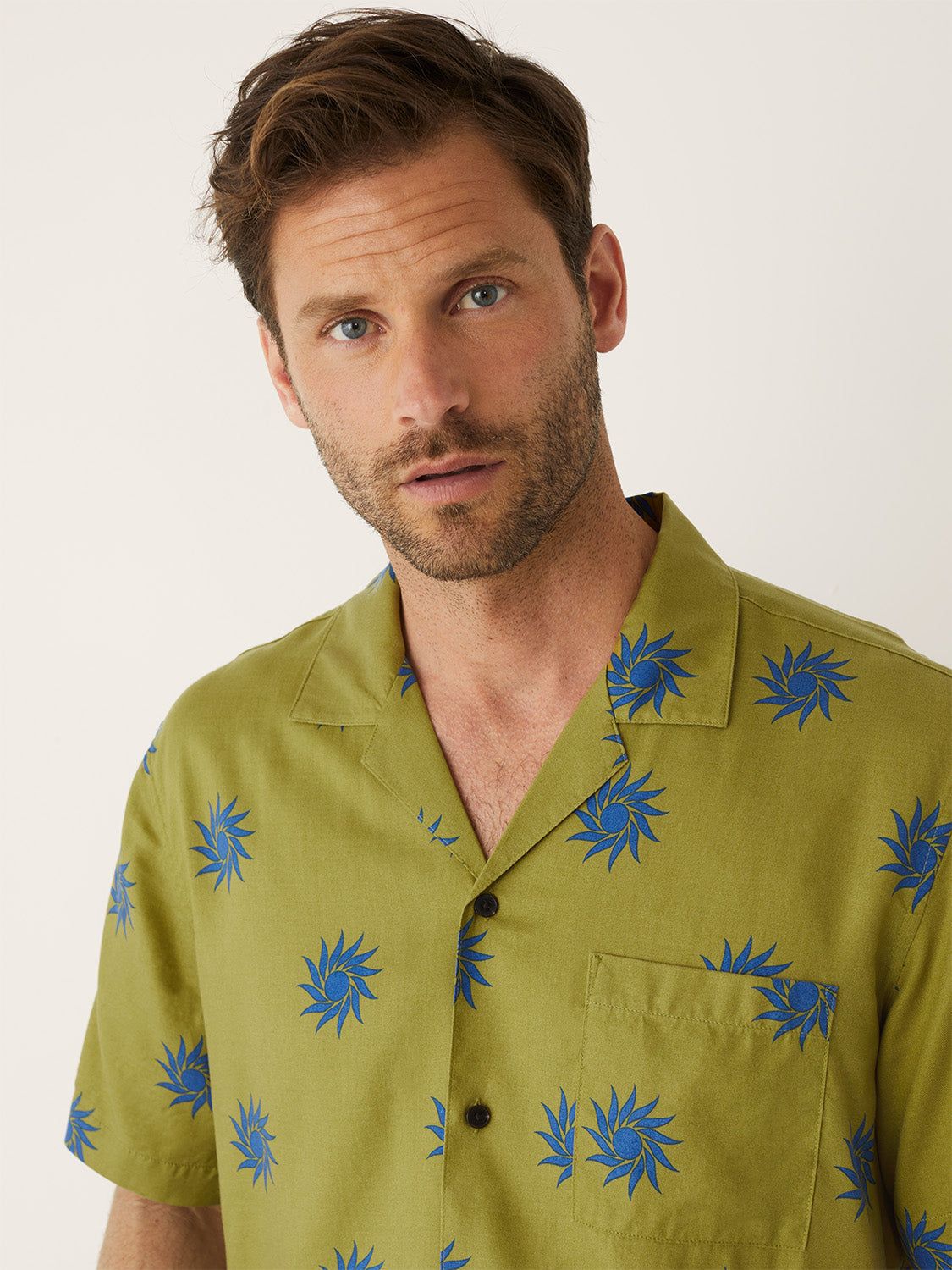 The Sun Print Camp Collar in Khaki Green sold by Frank & Oak product image thumbnail 2