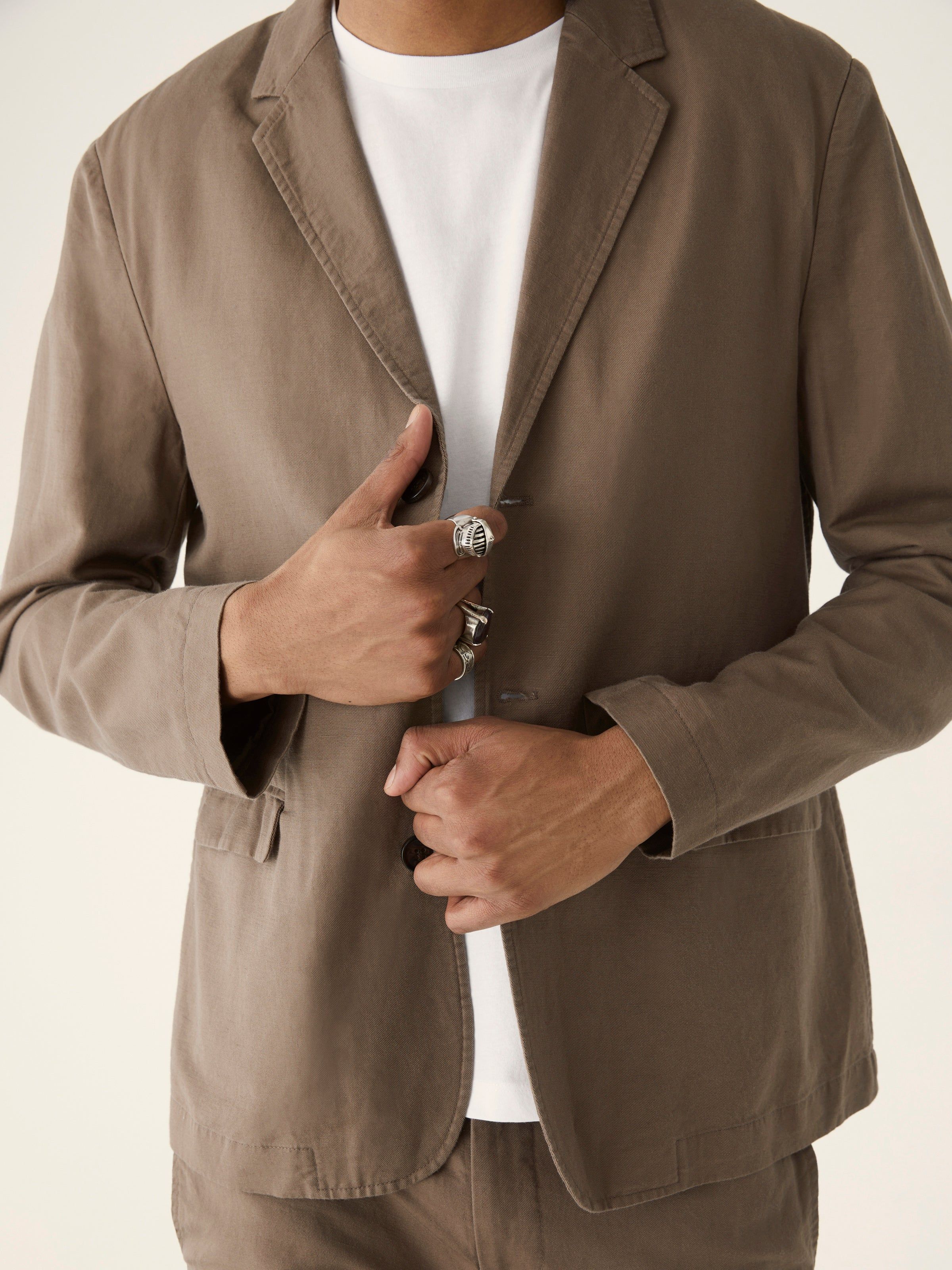 The 3-Button Blazer in Beige sold by Frank & Oak product image thumbnail 2