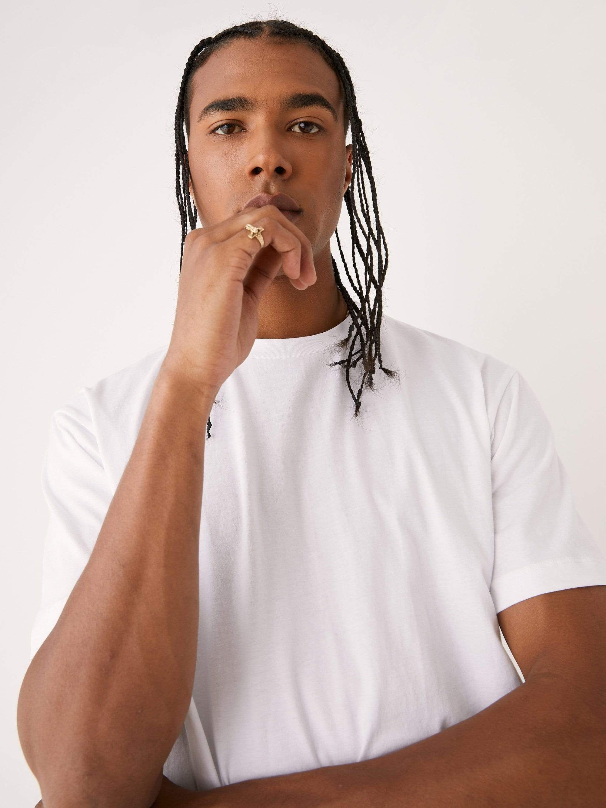 The Relaxed Arc Hem T-Shirt in Bright White sold by Frank & Oak product image thumbnail 2