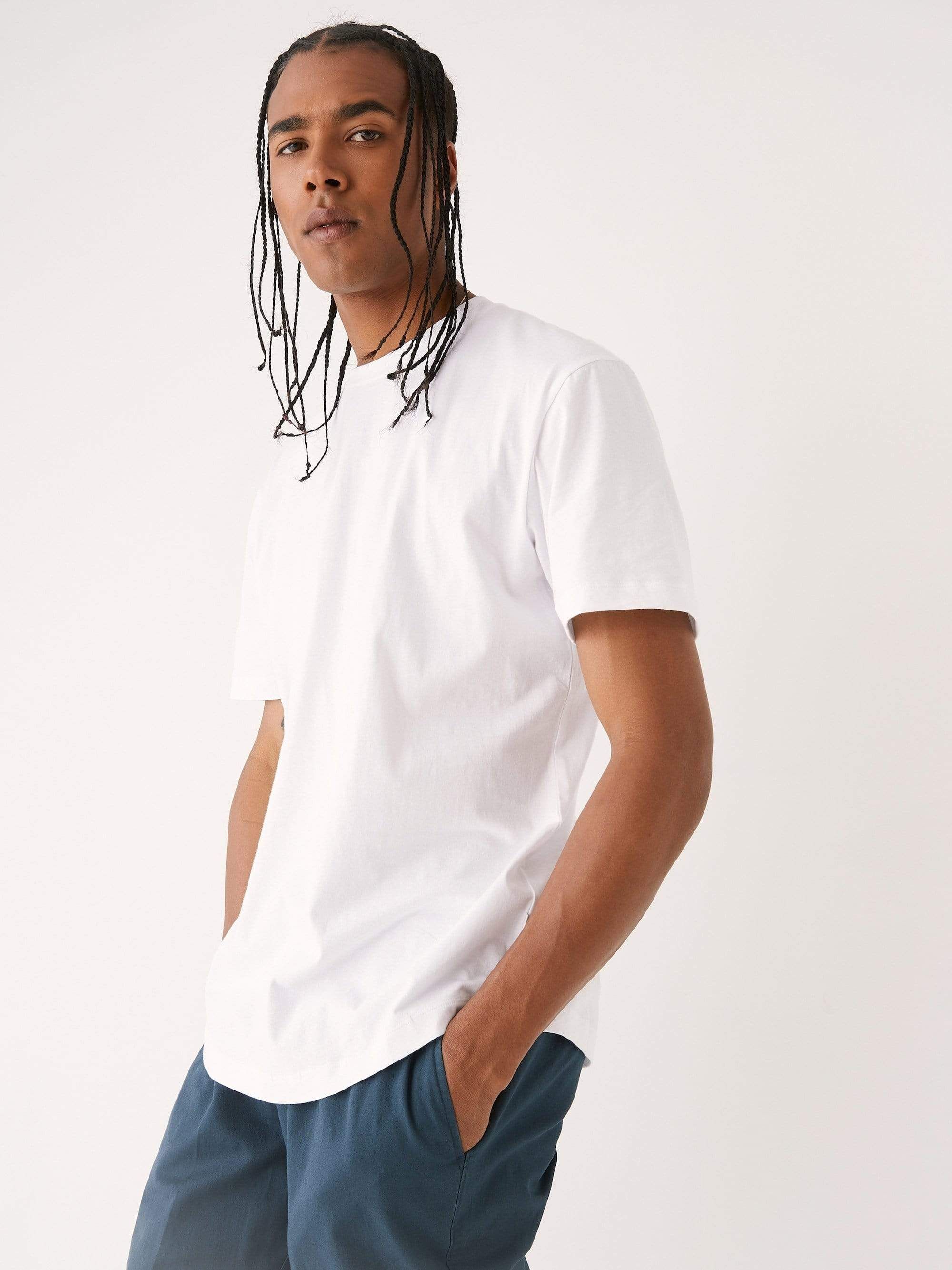 The Relaxed Arc Hem T-Shirt in Bright White sold by Frank & Oak product image thumbnail 3