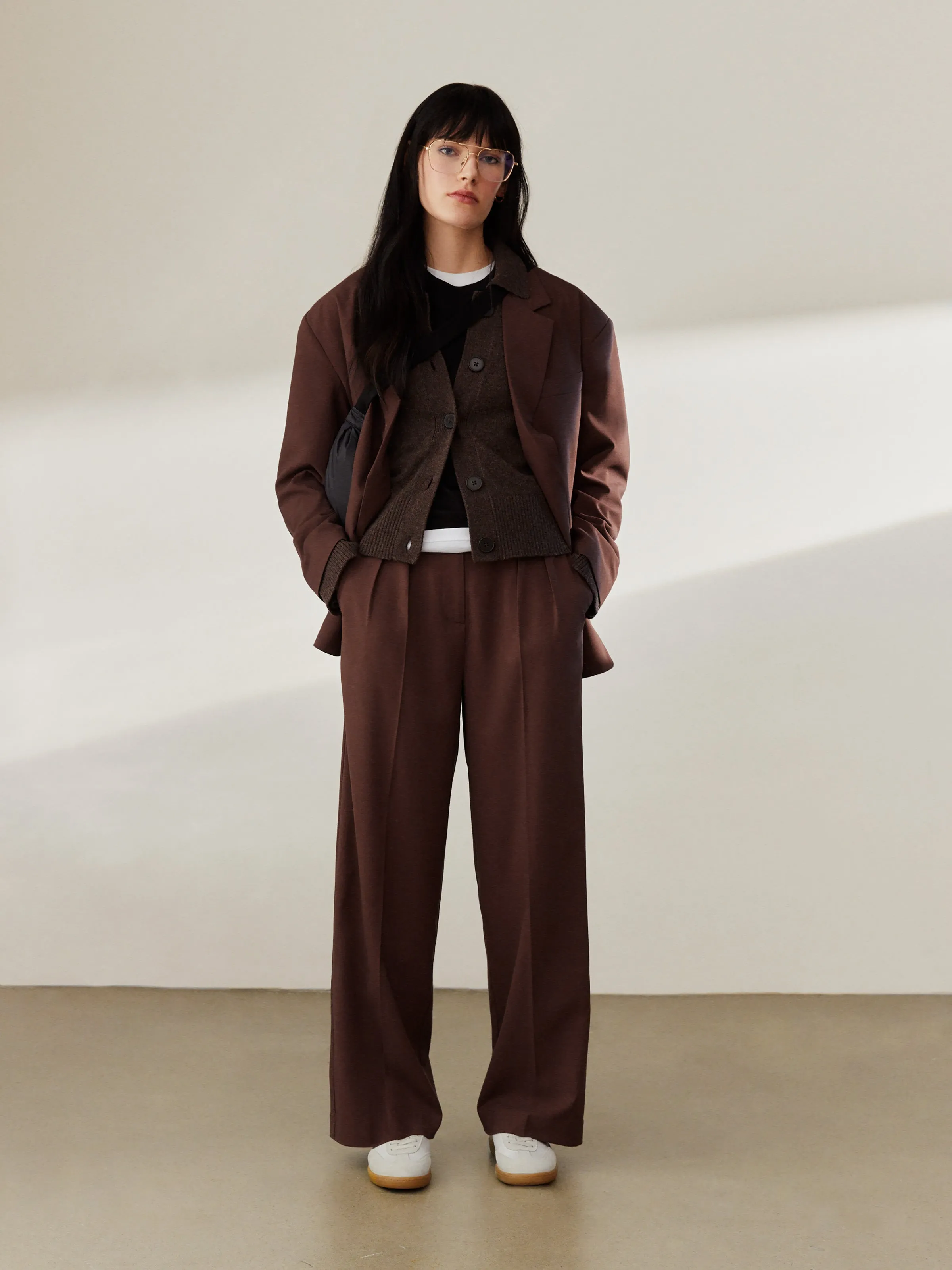 The Emma Ultra Wide Leg Pant in Dark Roast sold by Frank & Oak product image thumbnail 2