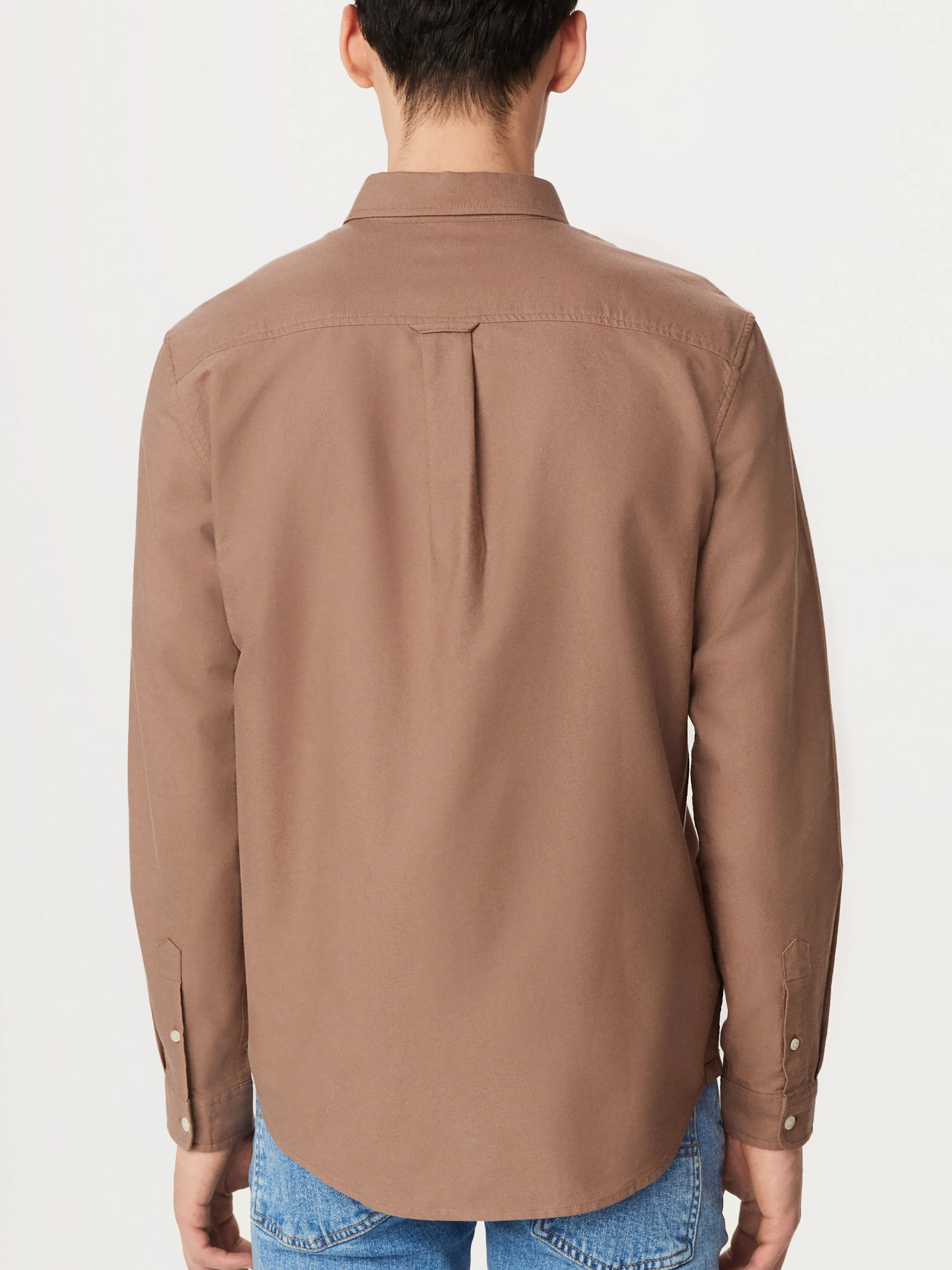 The Jasper Oxford Shirt in Walnut sold by Frank & Oak product image thumbnail 4