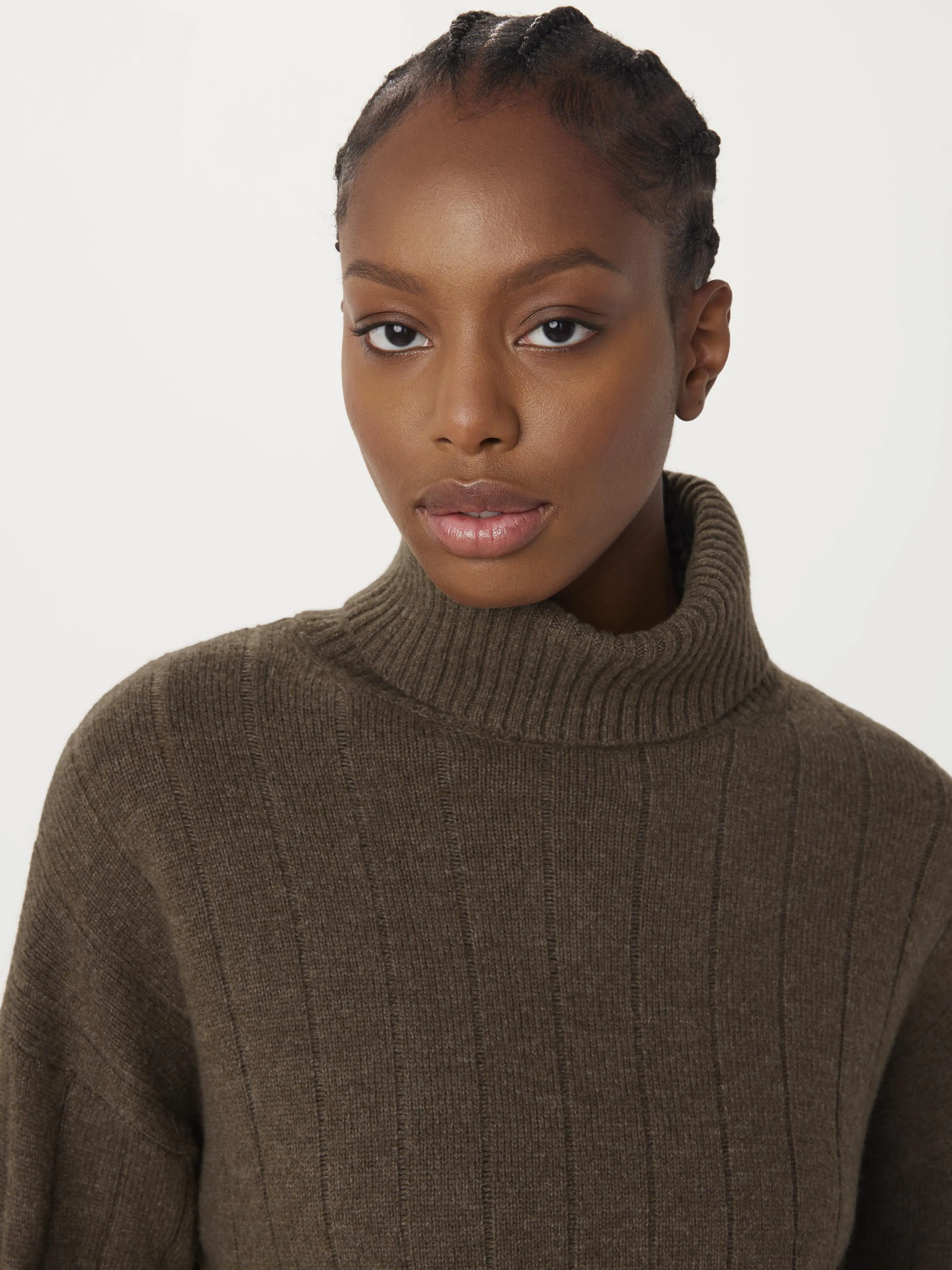 The Lambswool Turtleneck Sweater in Chocolate Brown sold by Frank & Oak product image thumbnail 2