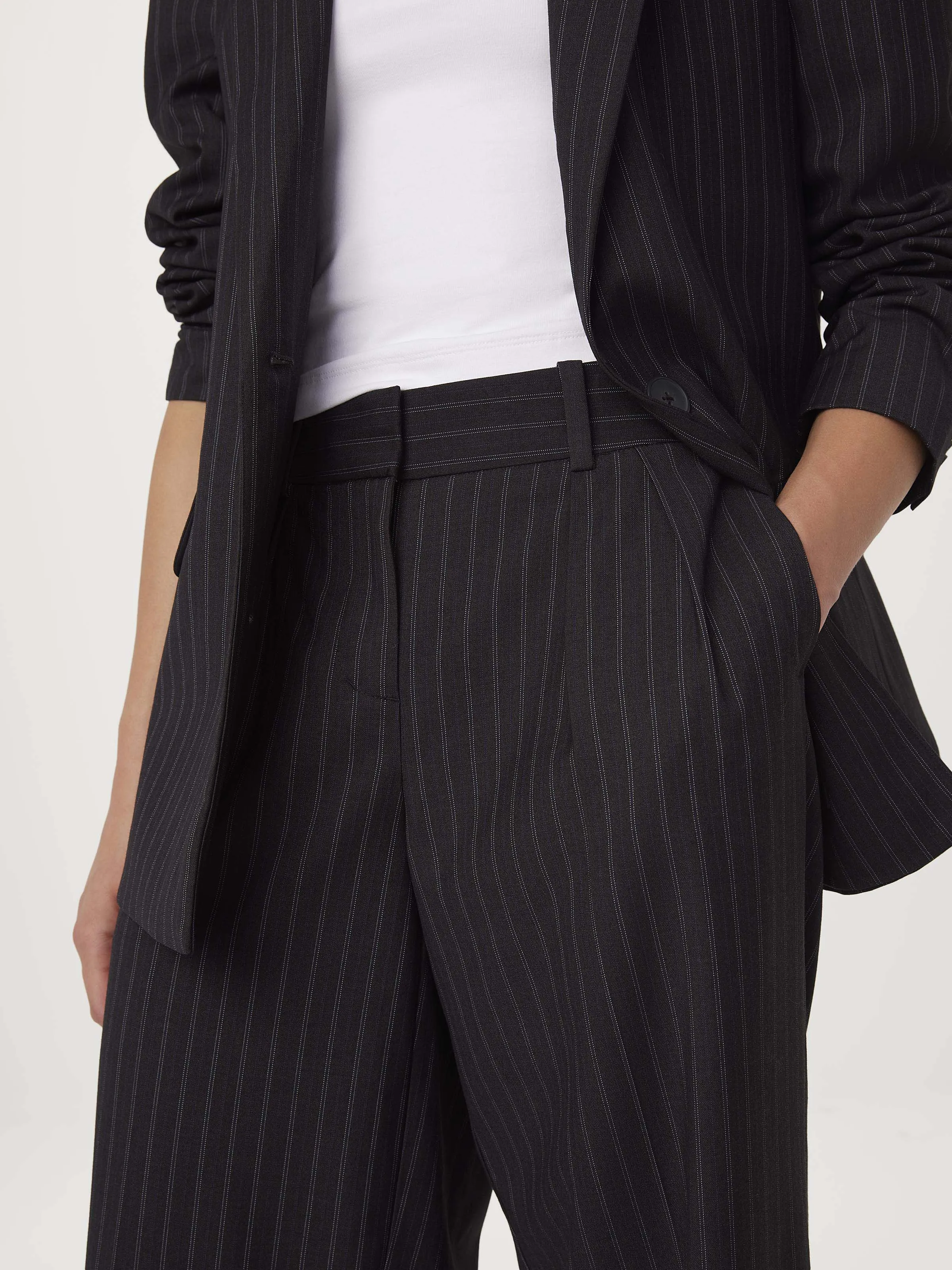 The Low Rise Emma Pant in Charcoal Grey sold by Frank & Oak product image thumbnail 2