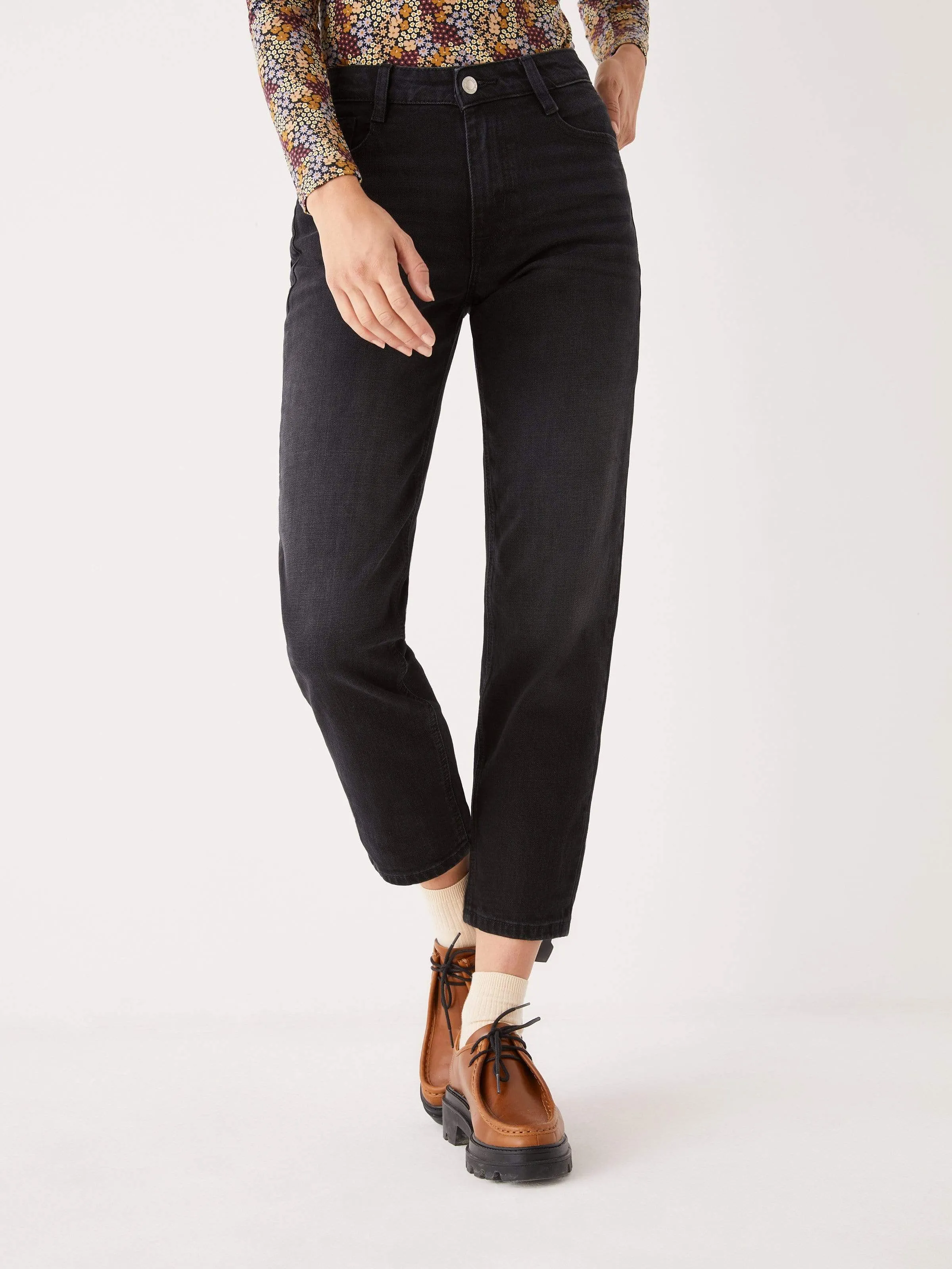 The Cyndi Straight Jean in Black sold by Frank & Oak product image thumbnail 3