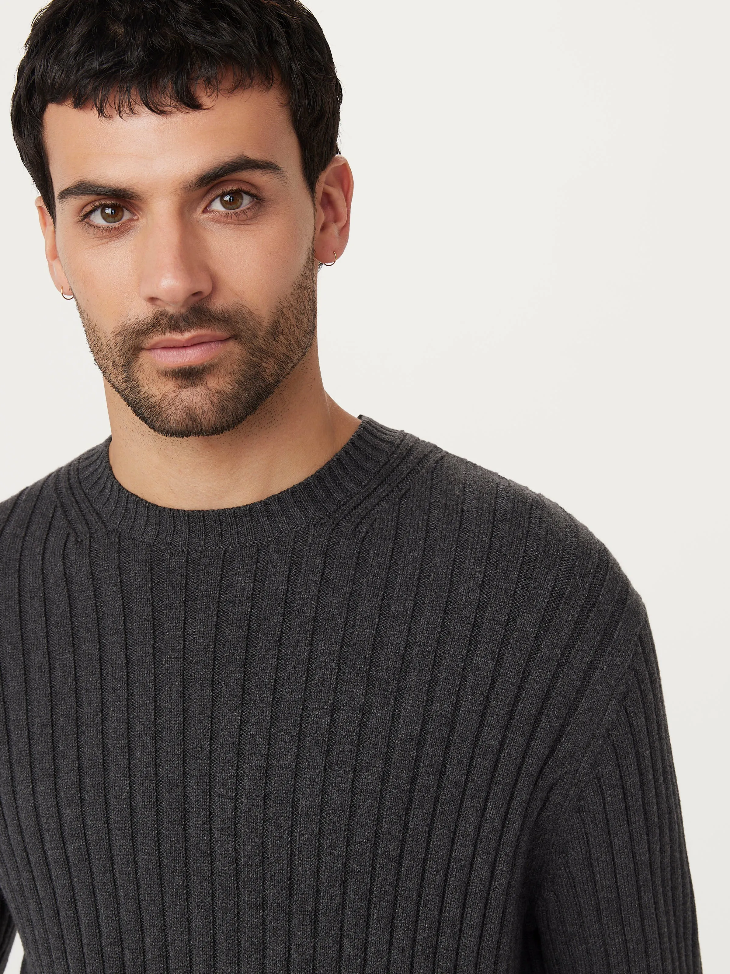 The Relaxed Ribbed Sweater in Grey Black sold by Frank & Oak product image thumbnail 4